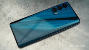New Motorola Edge coming to North America, priced at just $500 ...