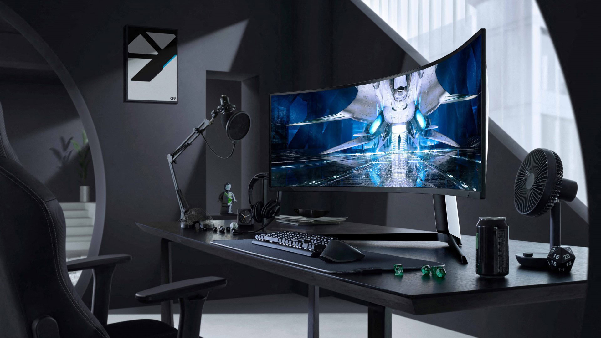 13 Best Monitors 2021