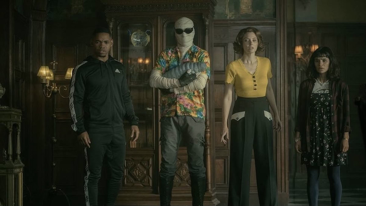 joivan wade, matt bomer, april bowlby, and dianne guerrero in Doom Patrol