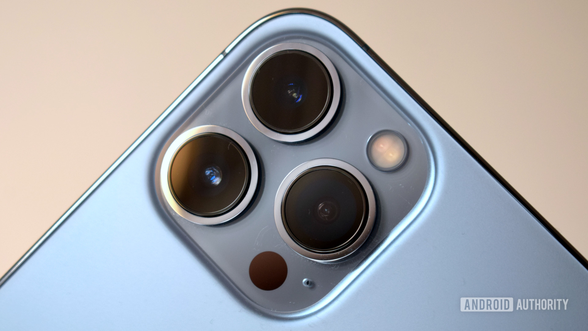 Apple iPhone 13 Pro Max camera module ultra close 2