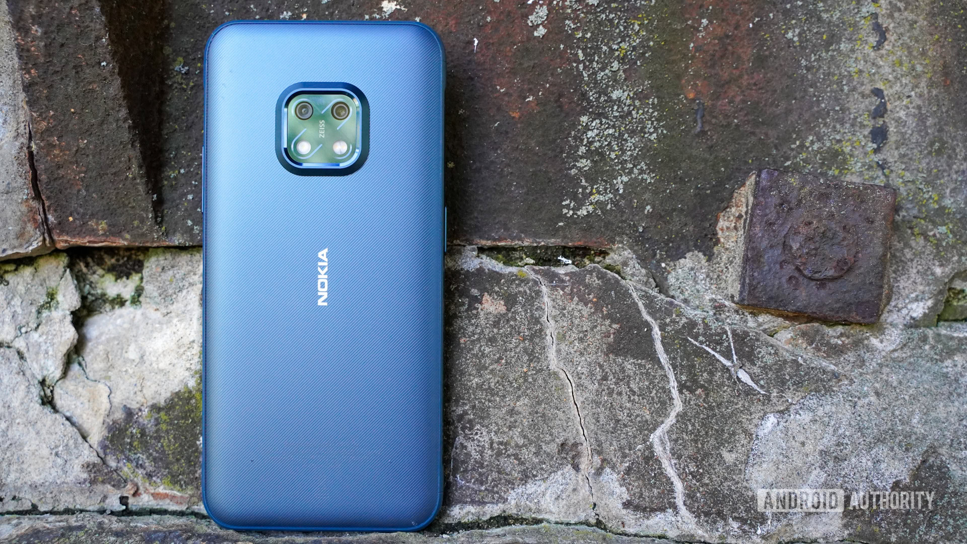 Nokia XR20 rear against rocks