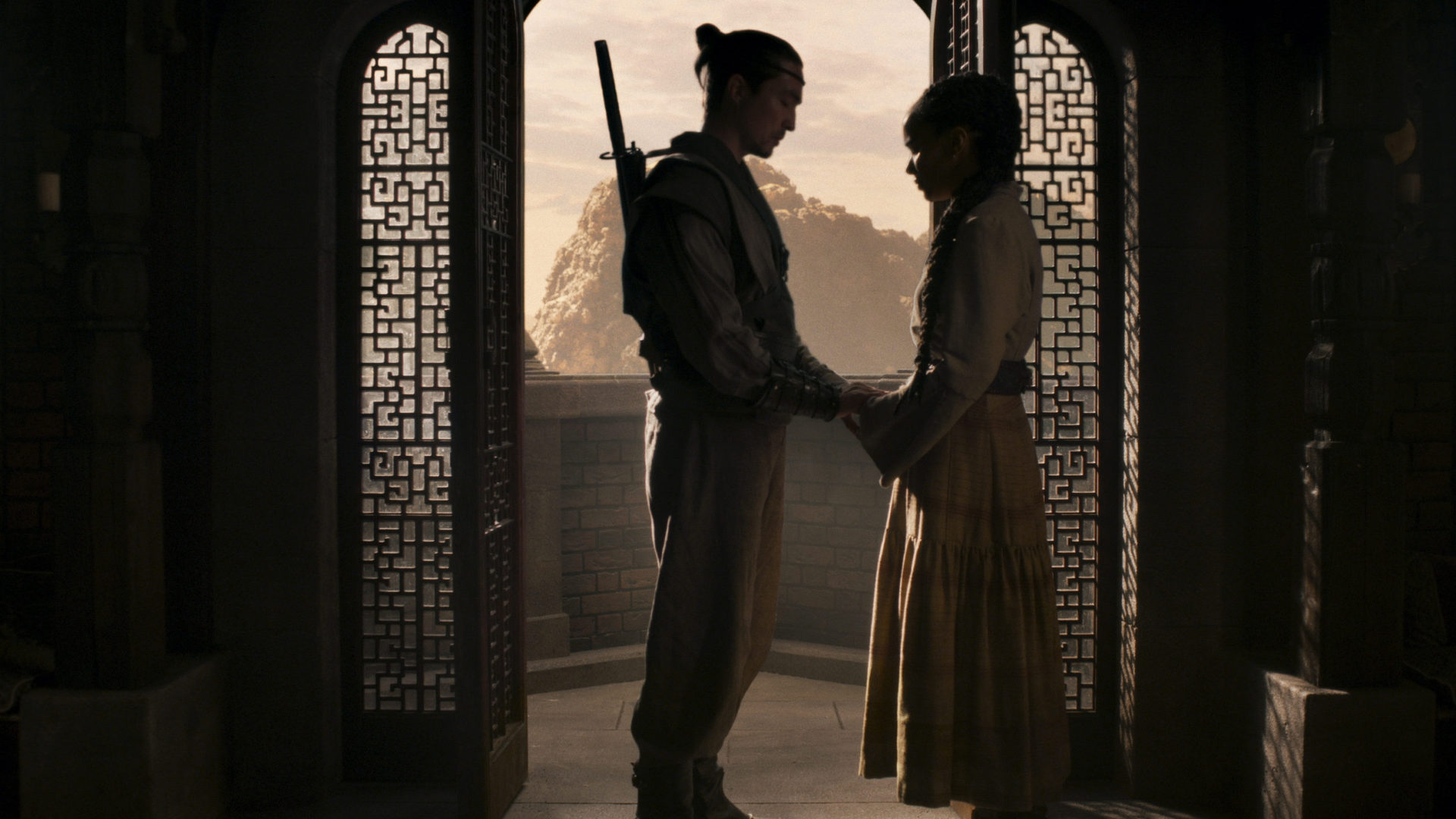 Daniel Henney and Zoë Robins in The Wheel of Time on Amazon Prime Video