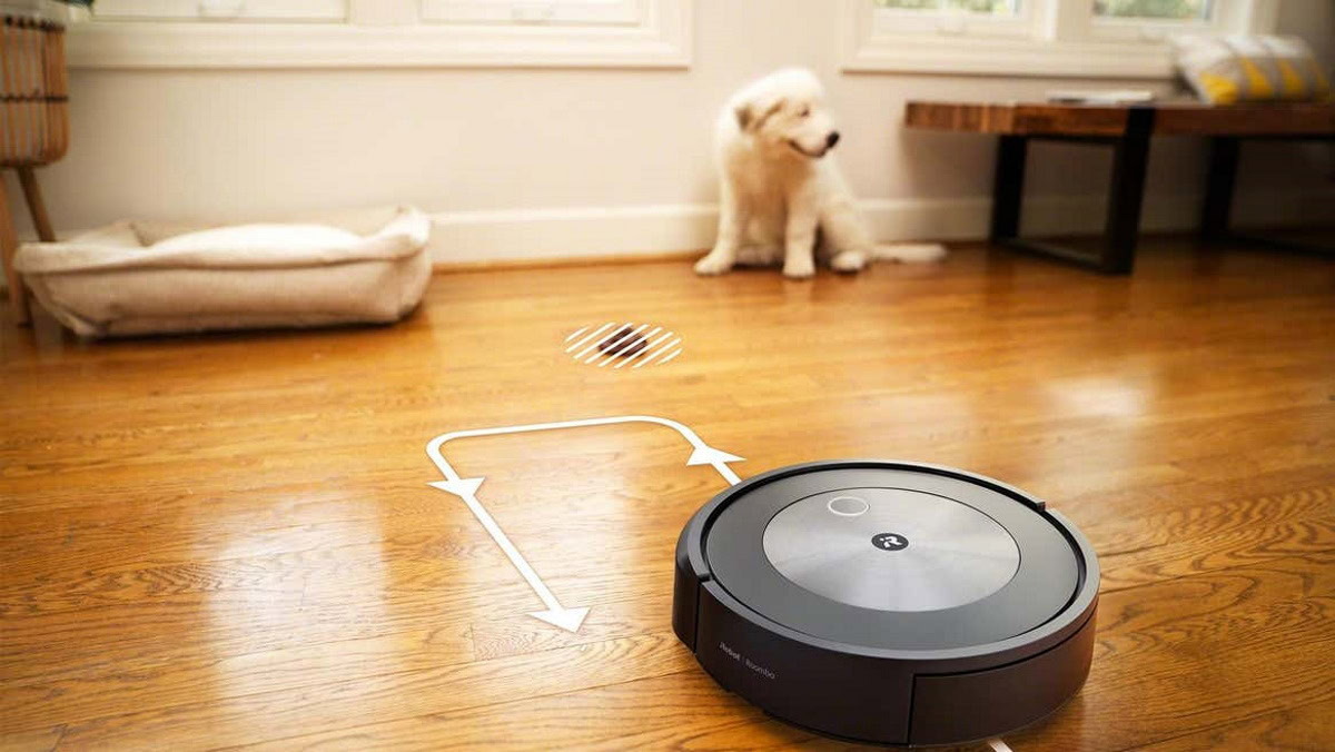 iRobot Roomba j7 poop
