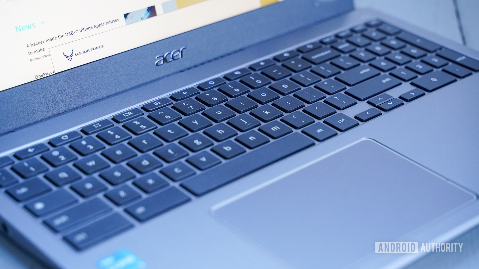 Acer Chromebook 515 keyboard left profile