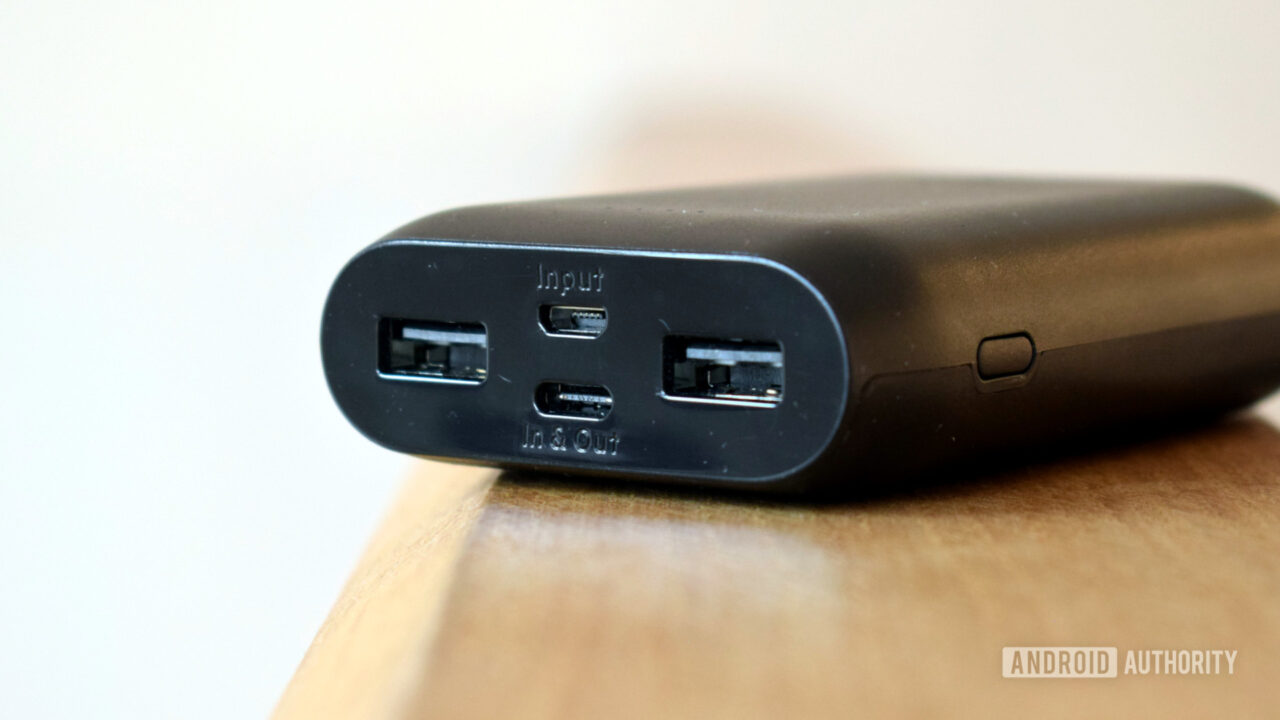 Belkin Power Bank 10K review Sturdy construction, weak charging