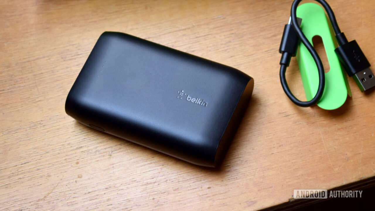 Belkin Power Bank 10K review Sturdy construction, weak charging