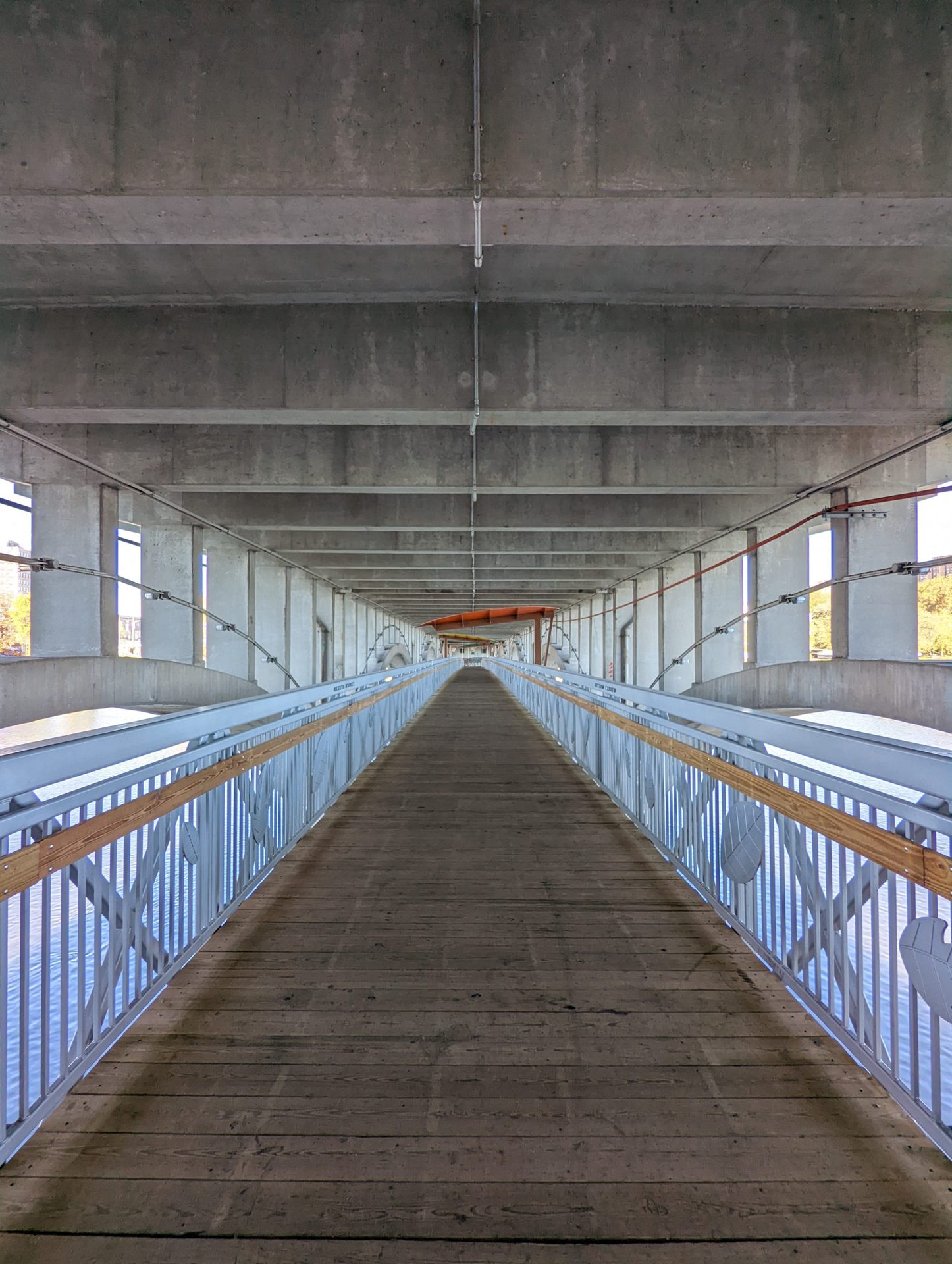 An image of a bridge taken with the Google Pixel 6 camera