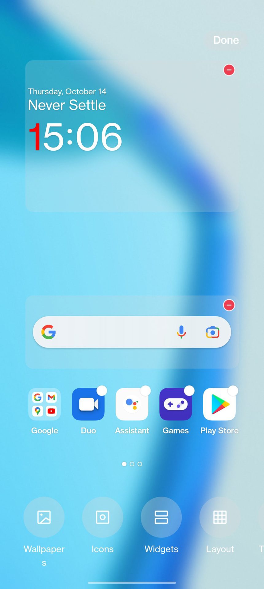 Oxygen OS 12 Beta Screenshot 1 showing app icons and search bar