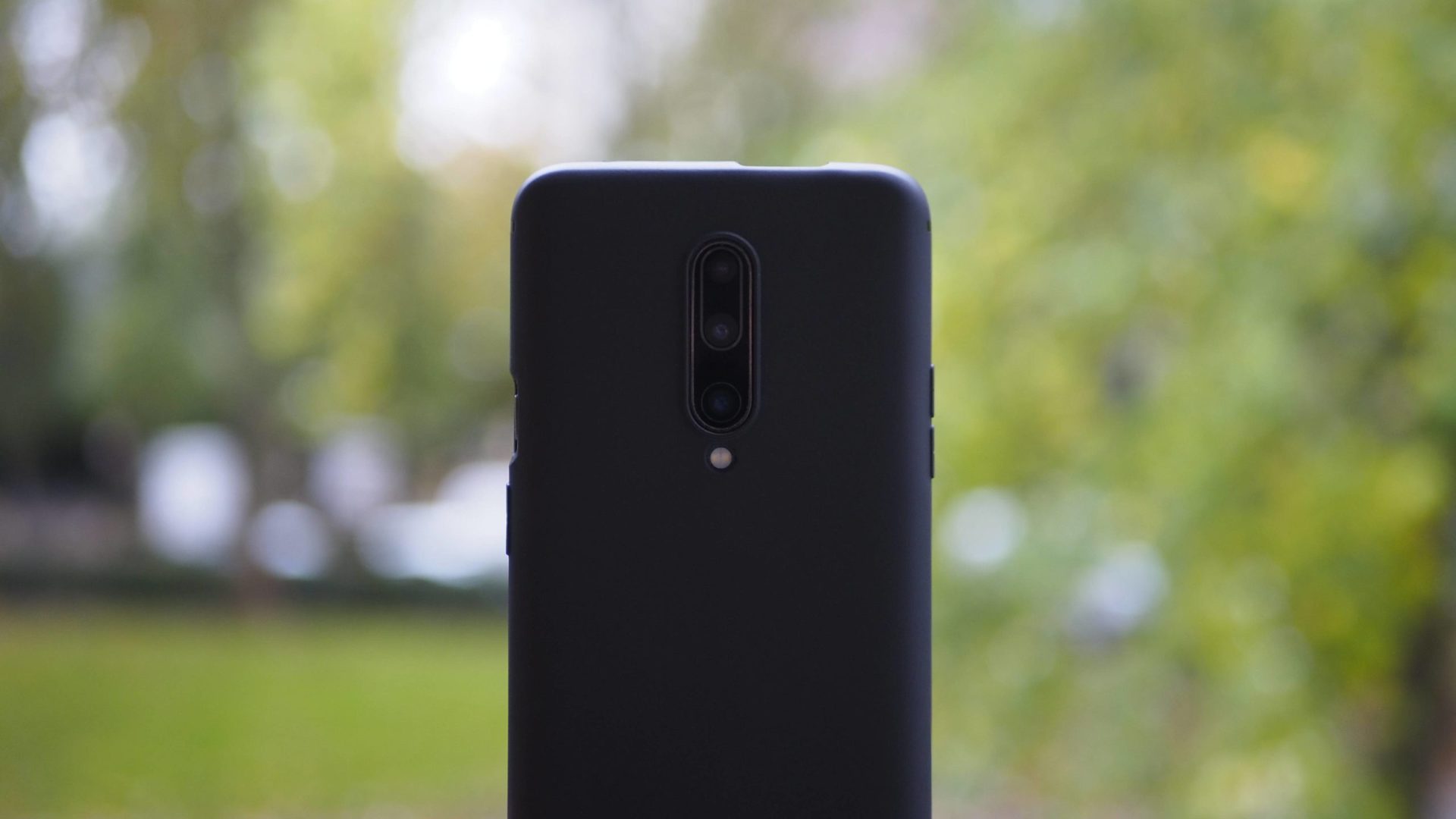 oneplus 7 pro back in generic black tpu case