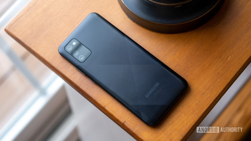 Poll Do you ever place your smartphone screendown on a surface?