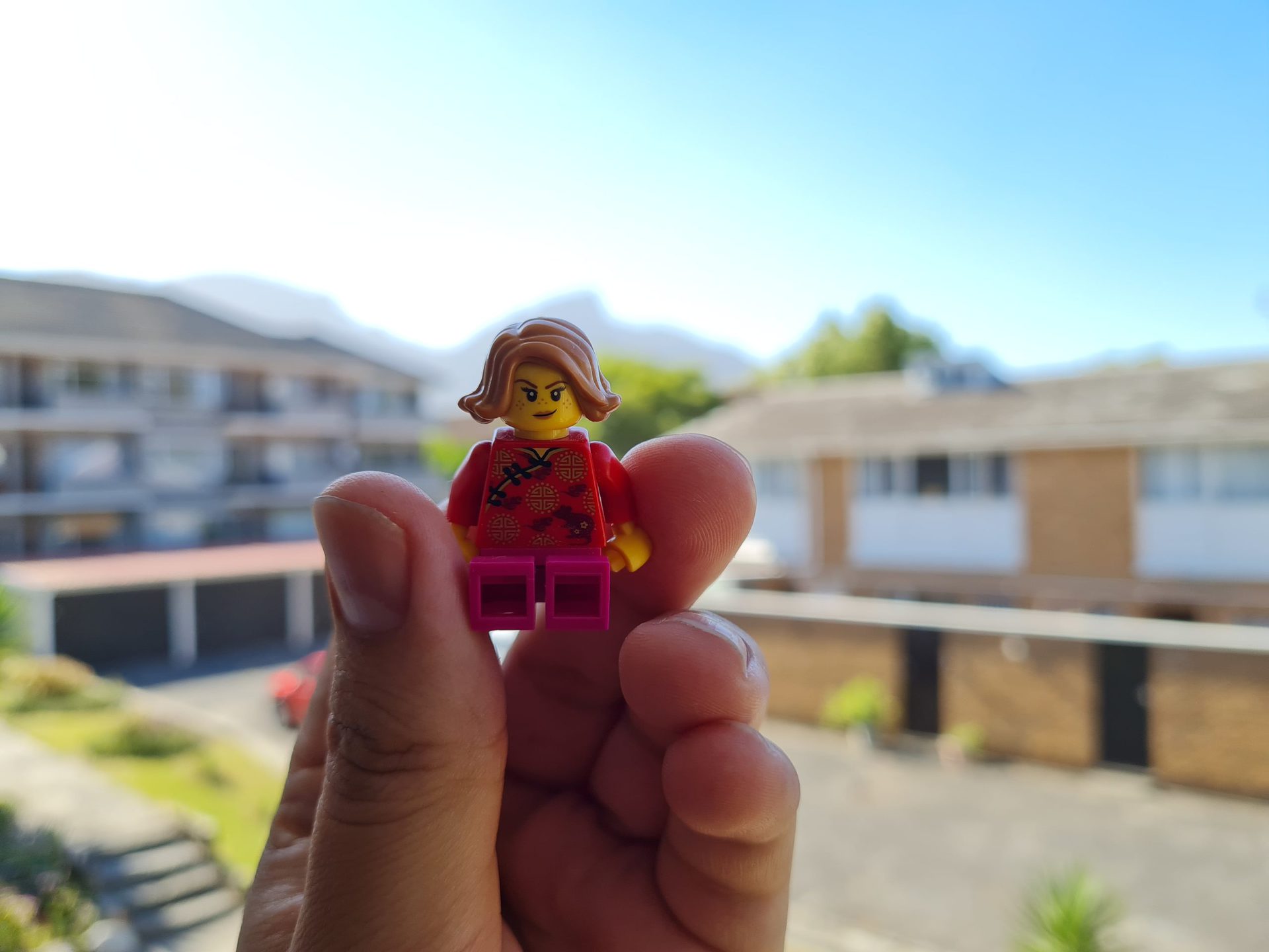 A 1X photo of a Lego model taken with the Galaxy S20 FE.