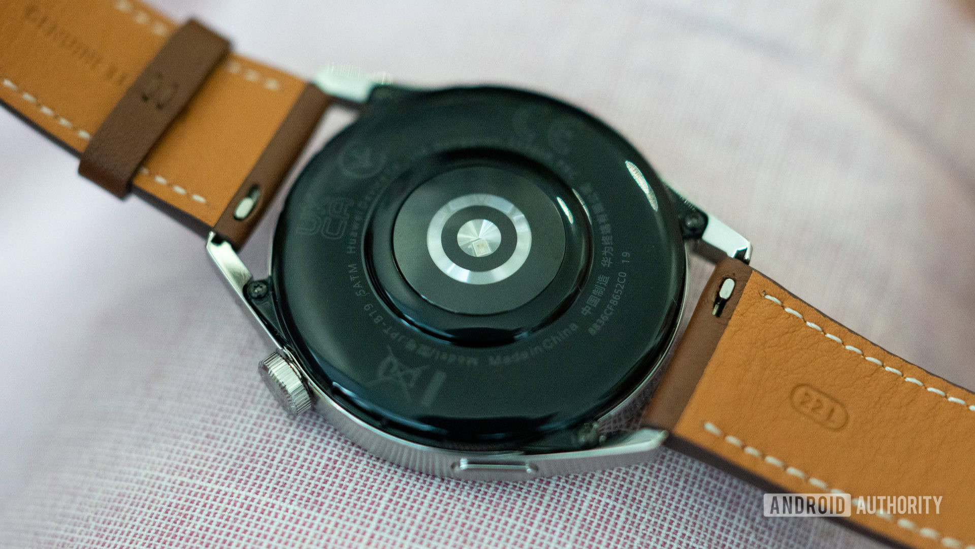 HUAWEI Watch GT 3 view of sensors on back