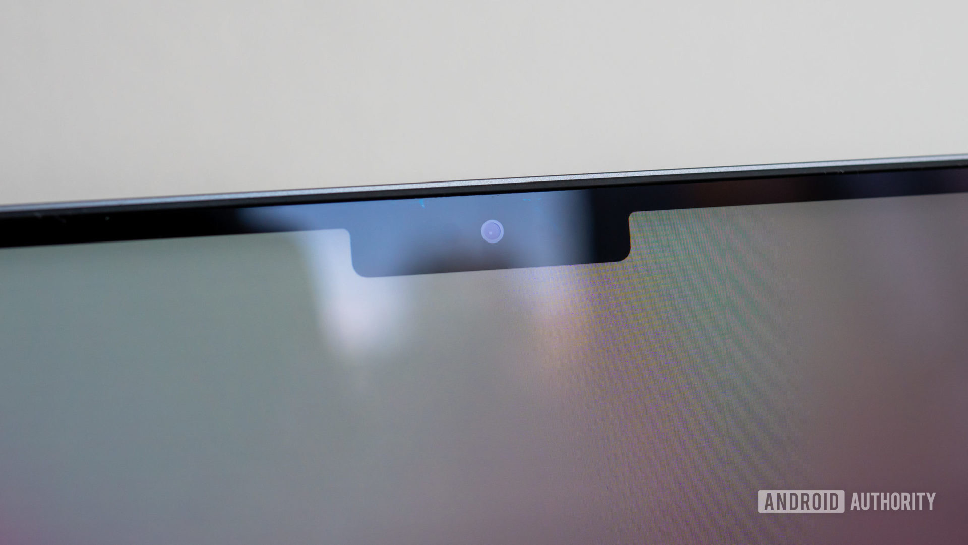 Macbook Pro 2021 FaceTime camera display notch