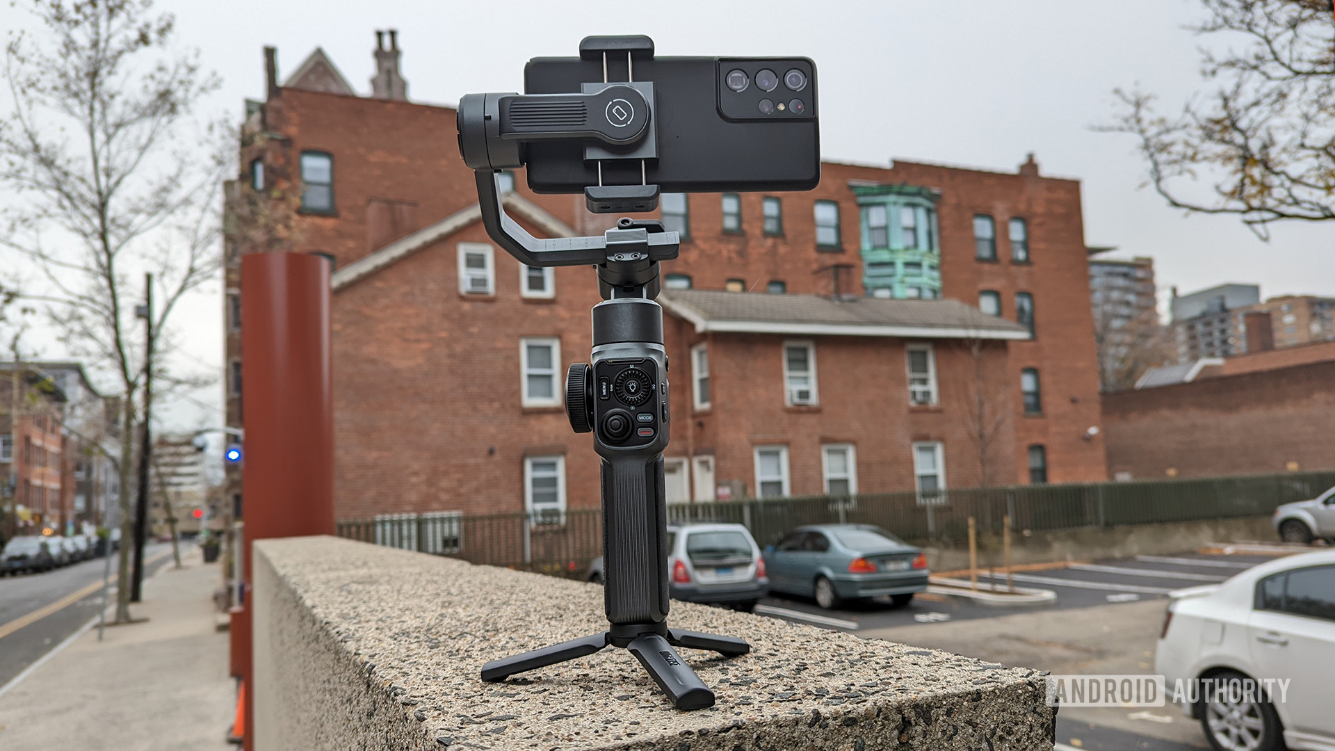 Zhiyun Smooth 5 Review With Smartphone Outside