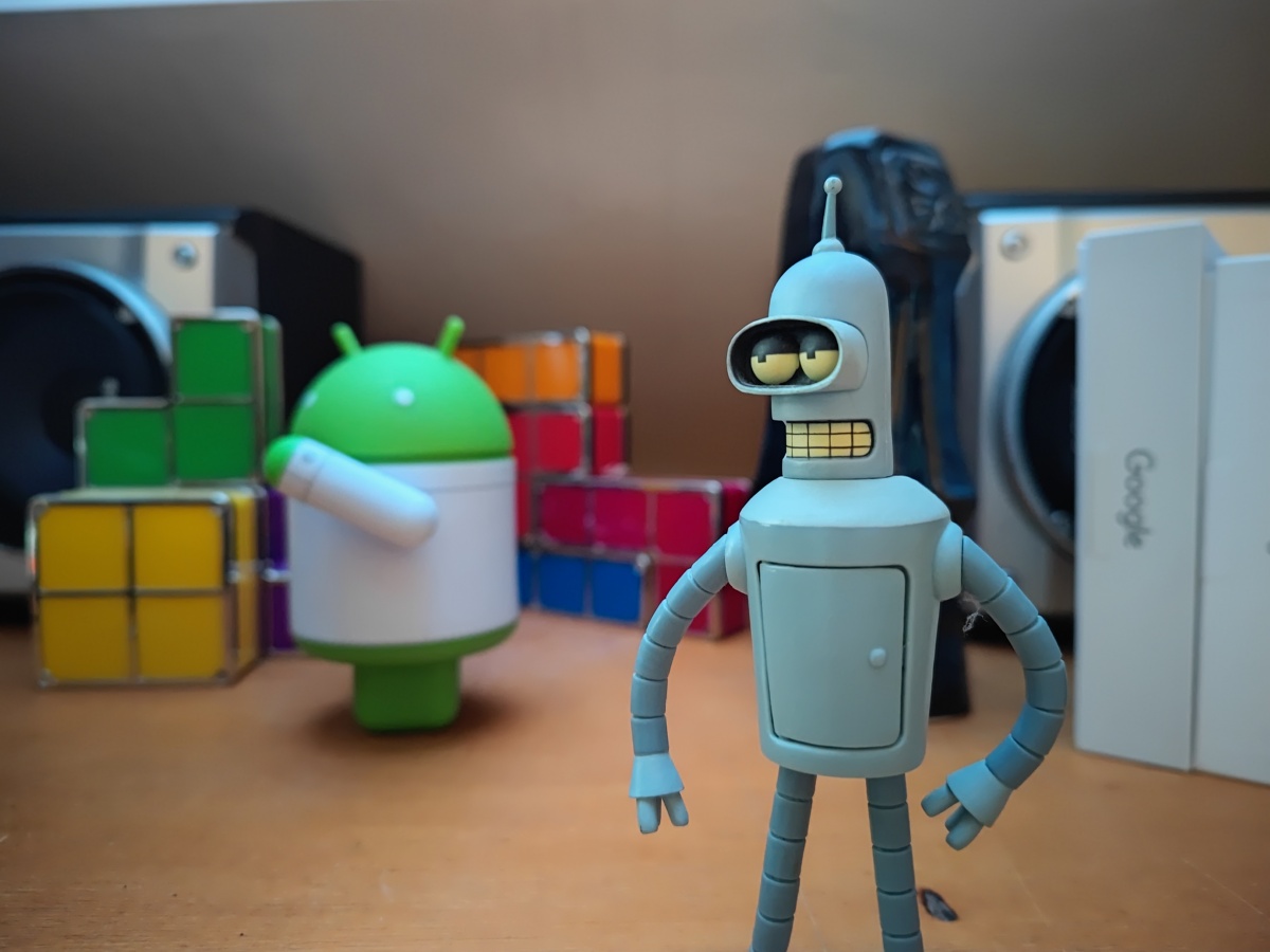 Figurines and Tetris lights in the dark with night mode on shot on Xiaomi Mi 11 Ultra