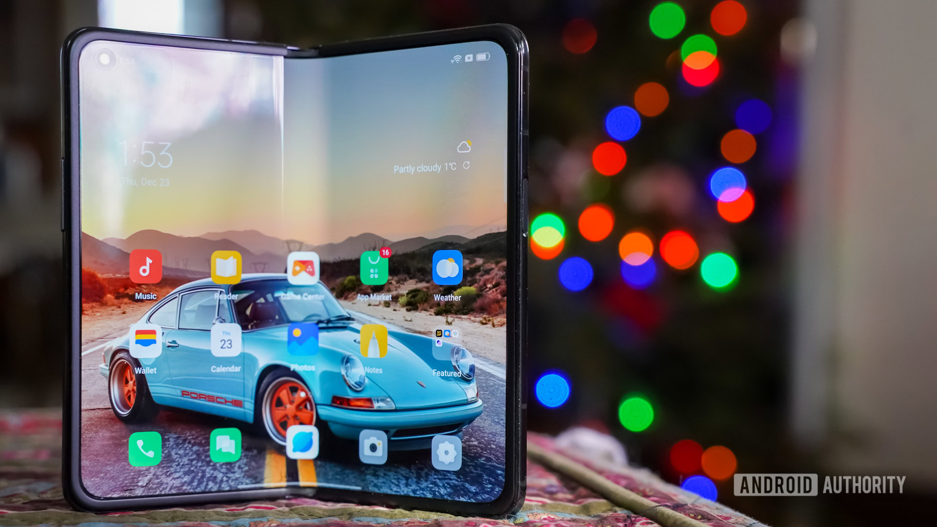 OPPO Find N vs Samsung Galaxy Z Fold 3 The Find N screen