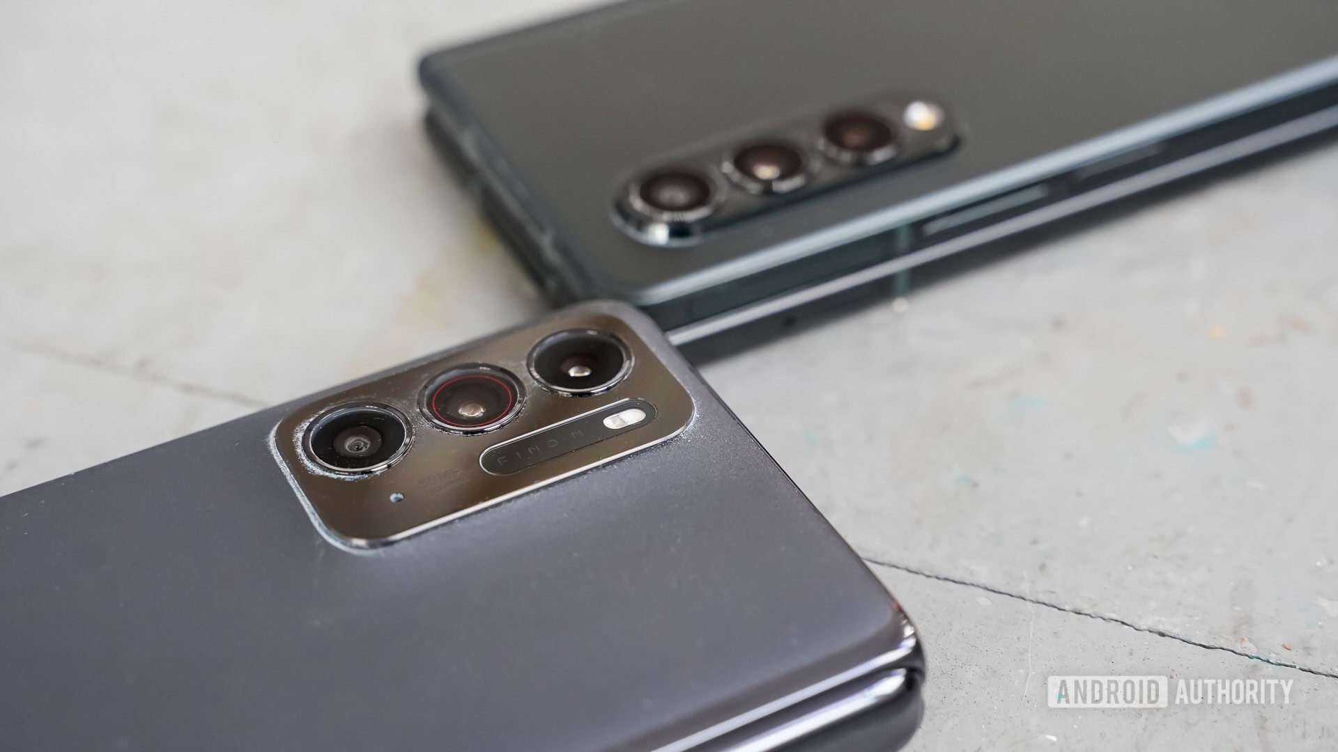 OPPO Find N vs Samsung Galaxy Z Fold 3 camera bumps