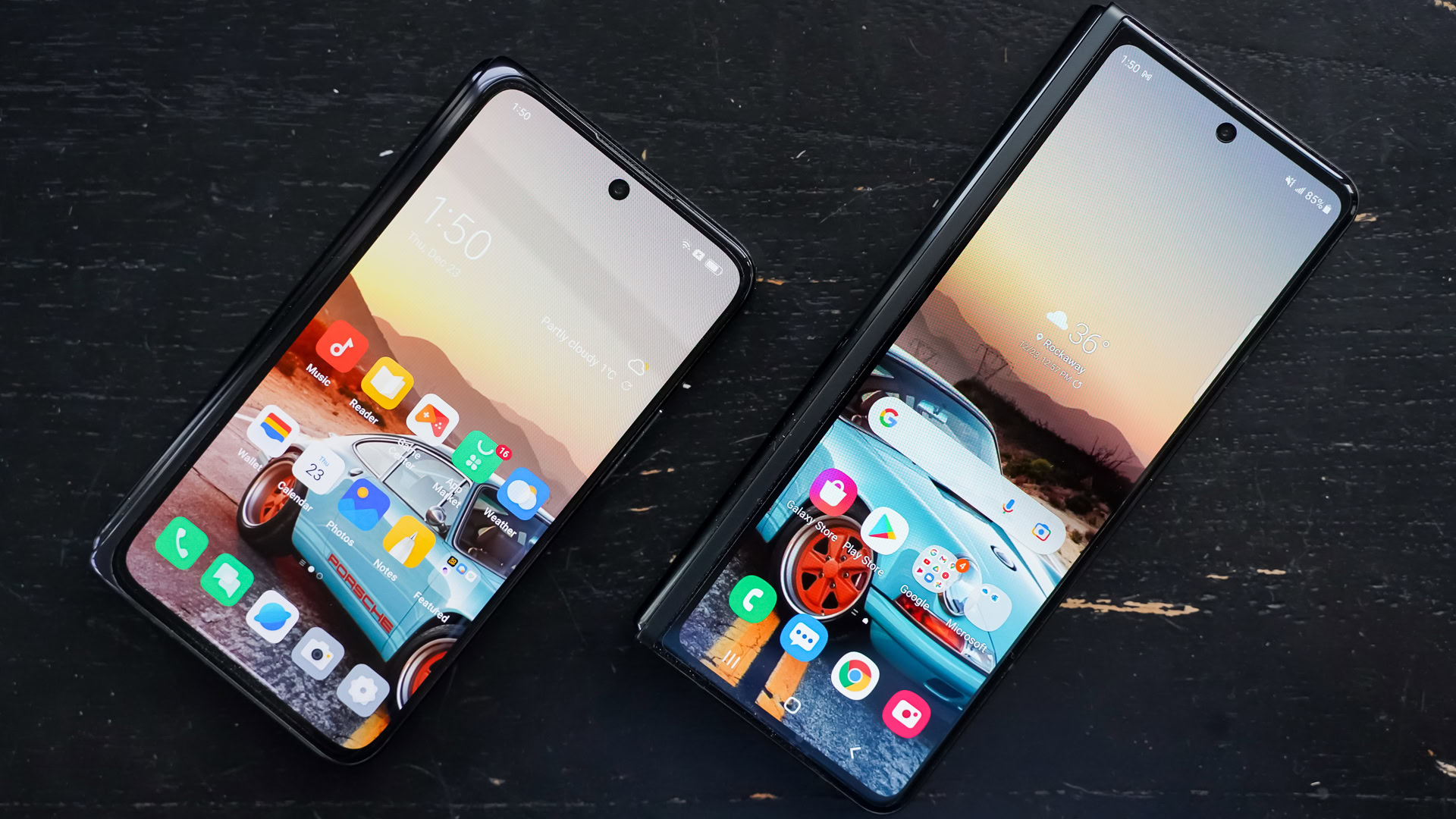 OPPO Find N vs Samsung Galaxy Z Fold 3 staggered