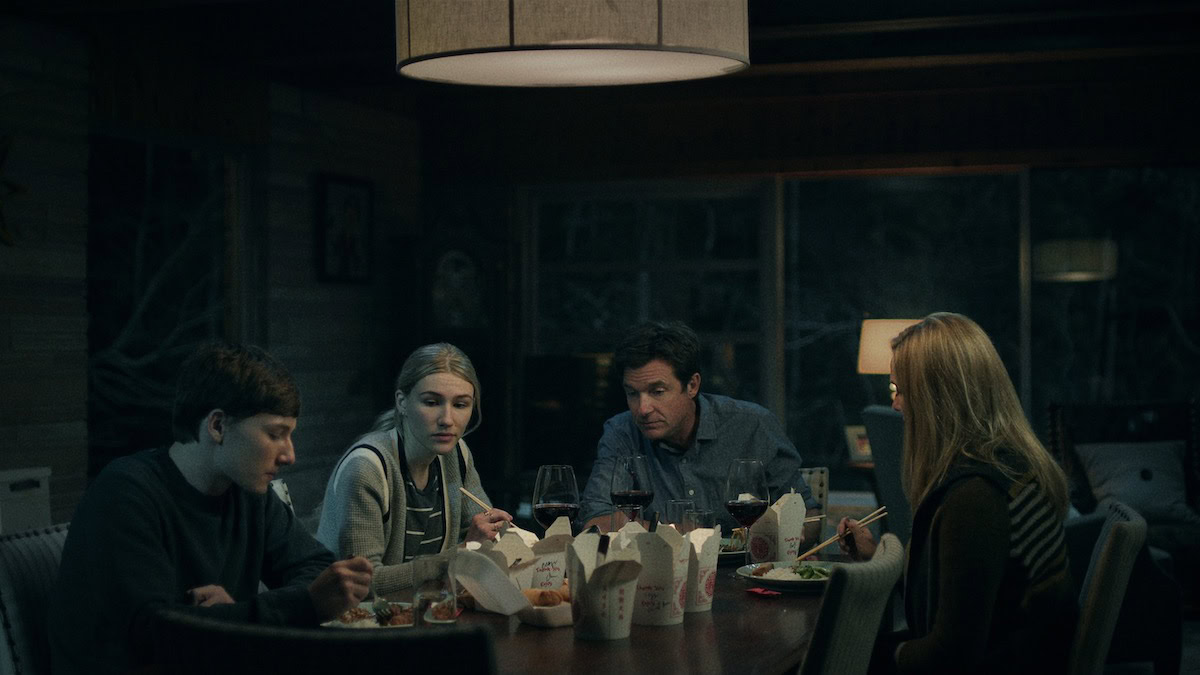 Ozark season 4 still of the Byrdes eating dinner together.