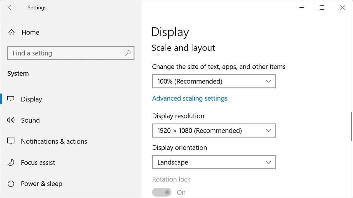 Windows 10 Settings Display Scale and Layout options
