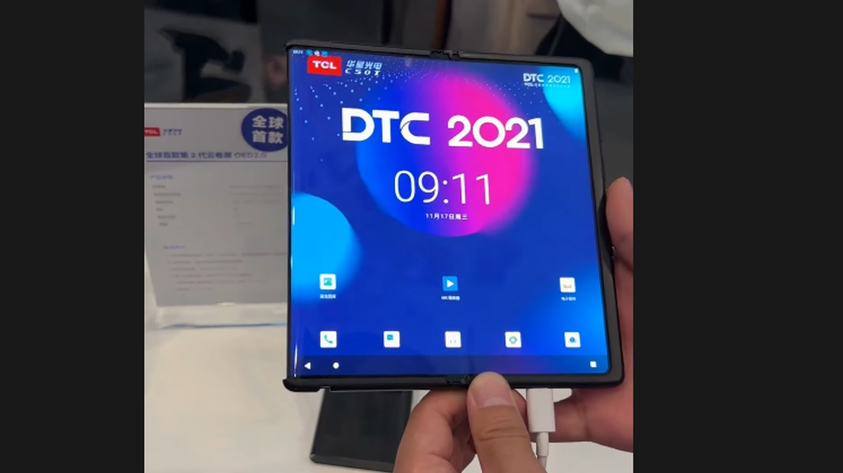 tcl foldable rollable concept 1