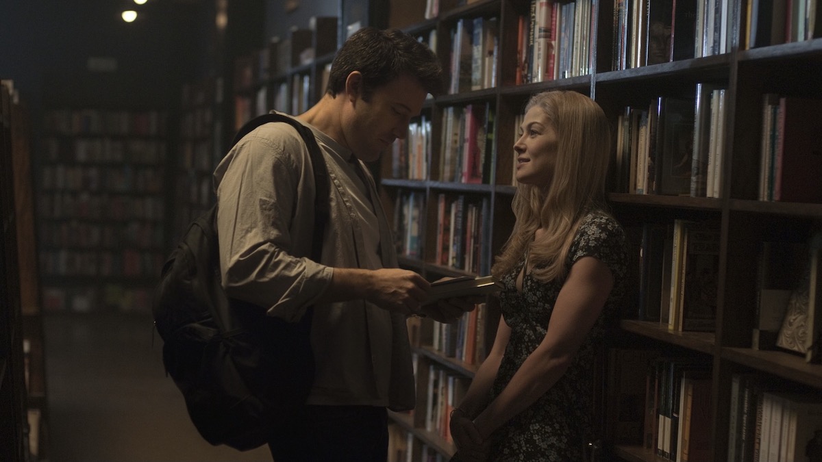 Ben Affleck and Rosamund Pike Flank in a Bookstore in Gone Girl