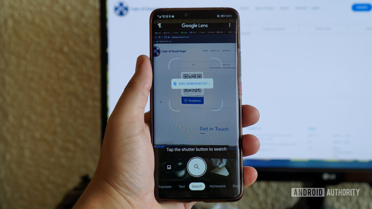 Android's redesigned QR code scanner is finally here with one-handed ...