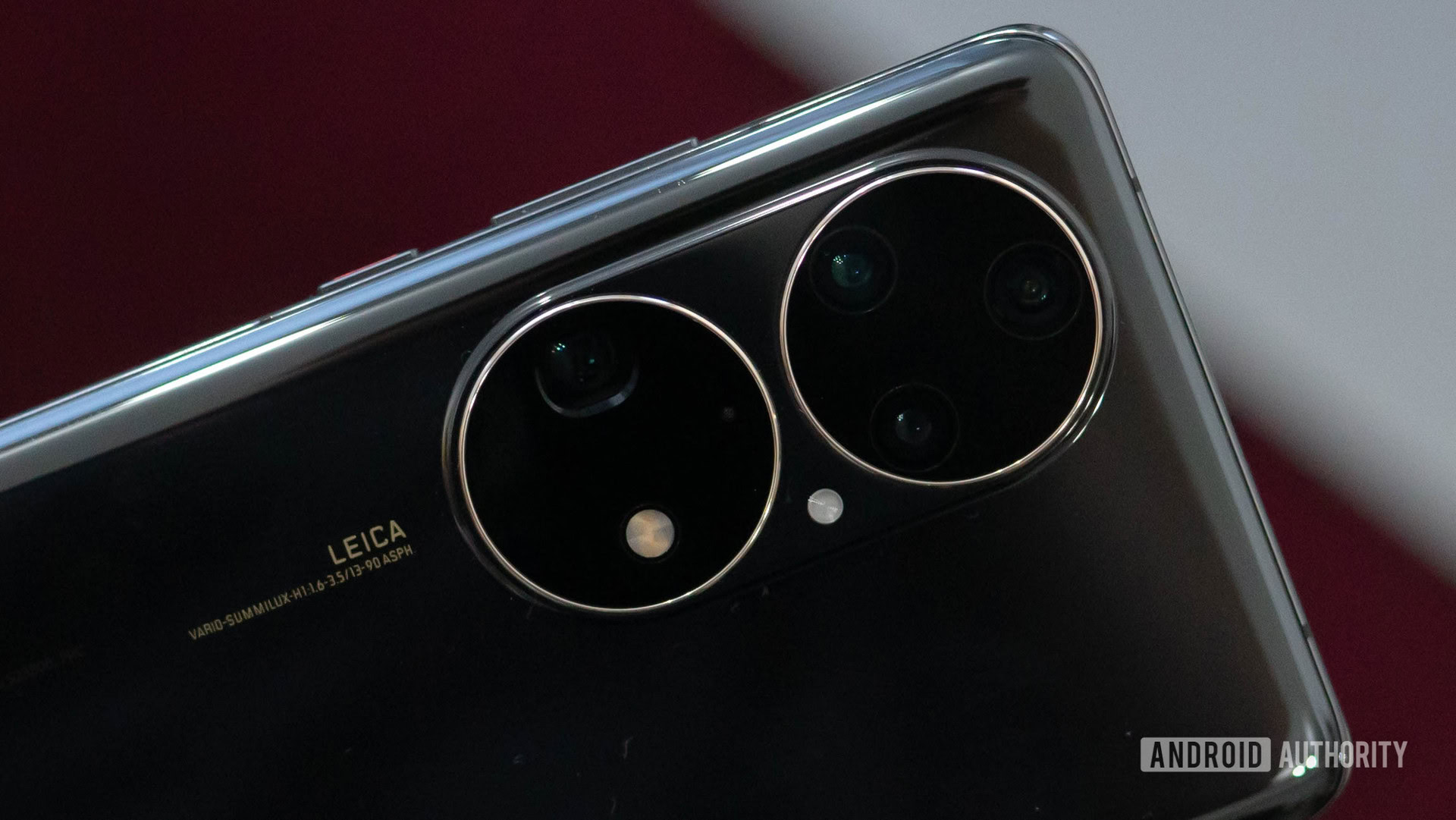 HUAWEI P50 Pro camera accent detail