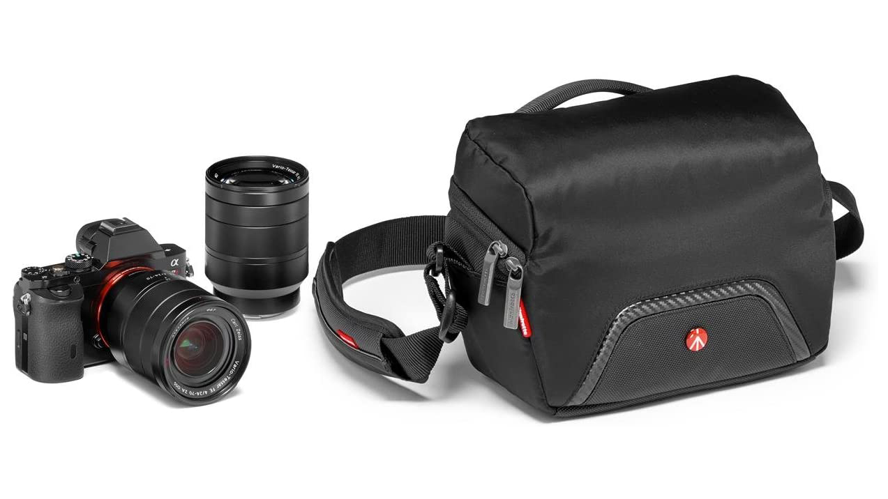Manfrotto Advanced Camera Shoulder Bag Compact 1 with camera and lenses for photography