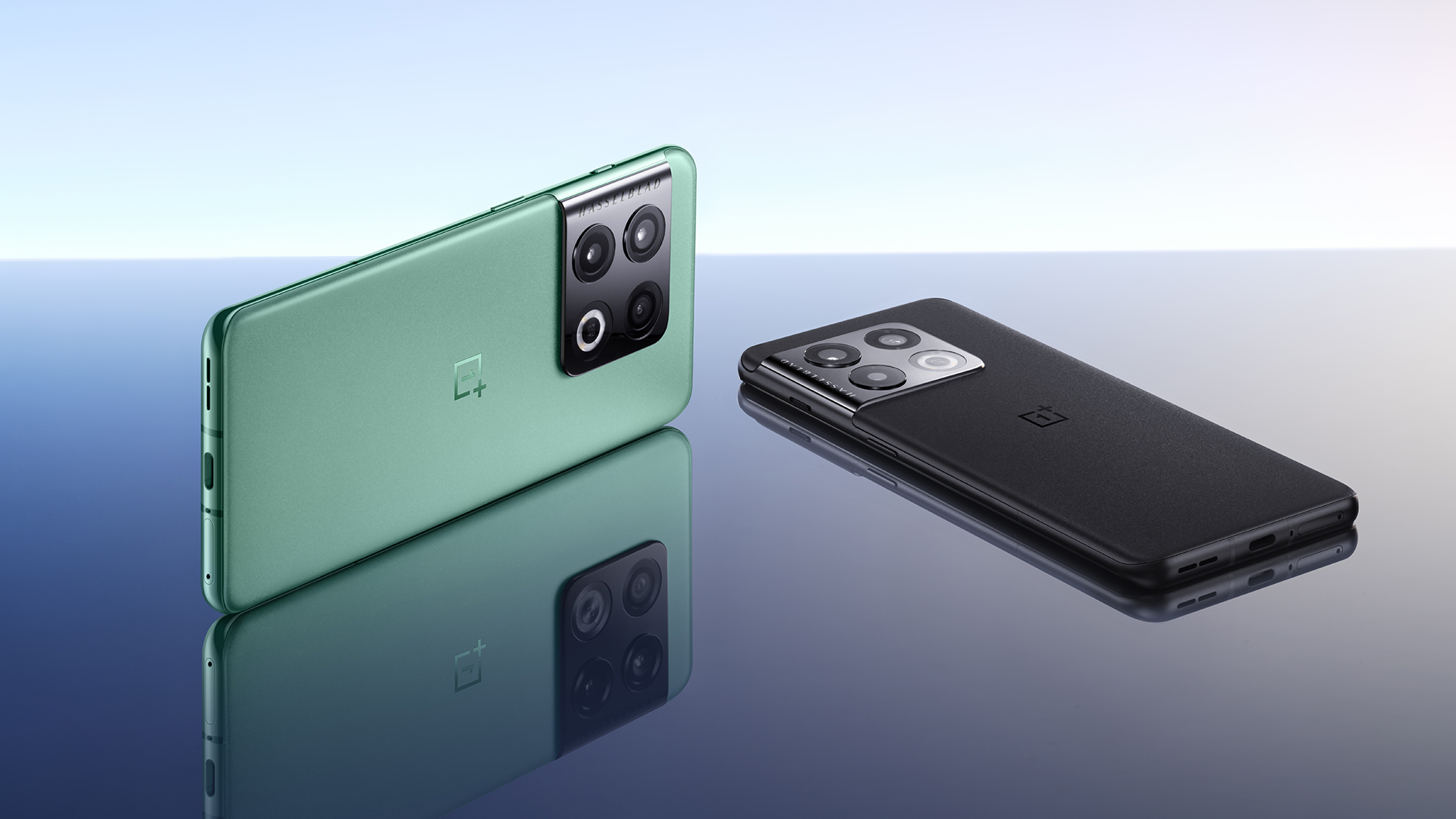 OnePlus 10 Pro Volcanic Black and Emerald Forest 2