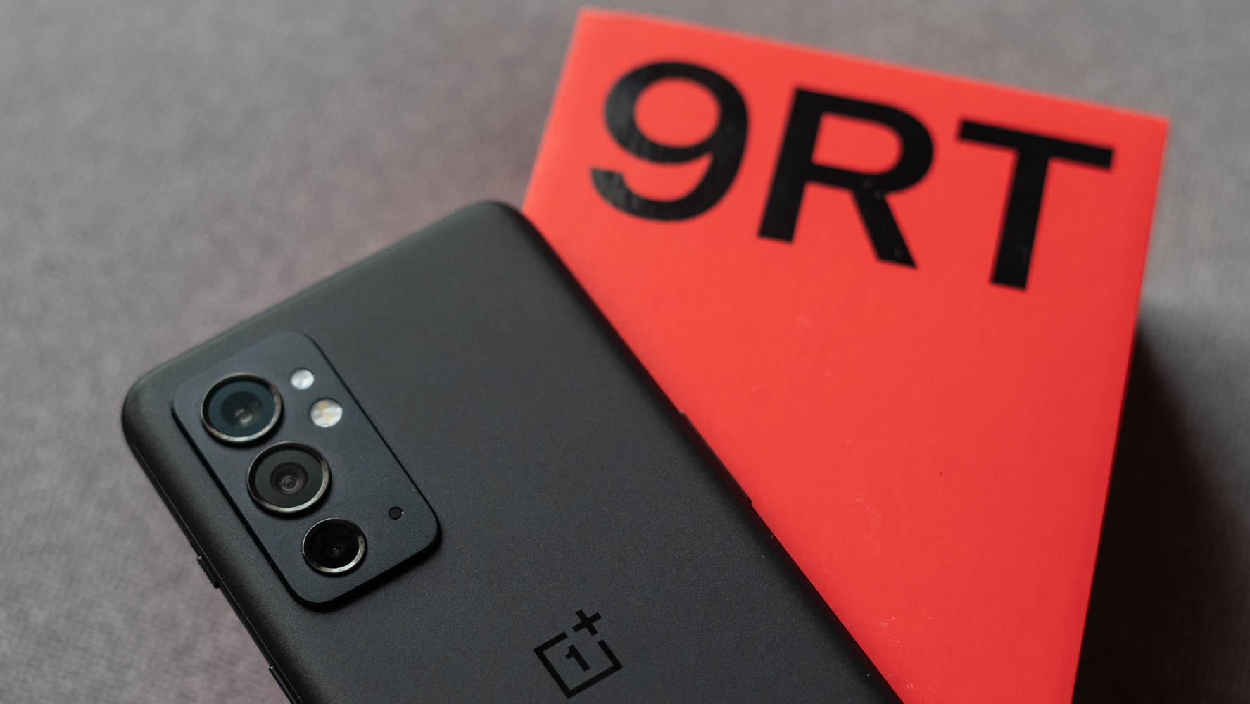 OnePlus 9RT review showing rear cameras