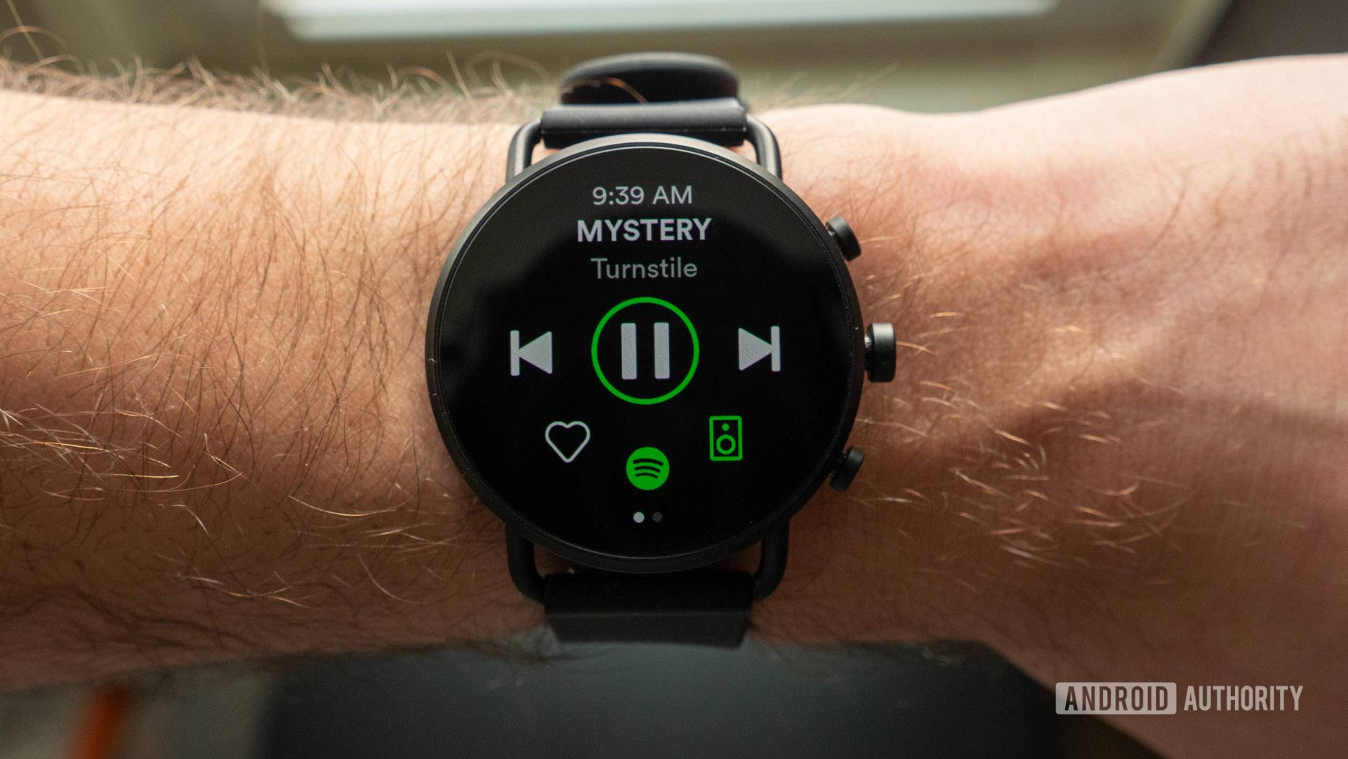 An image of the SKAGEN Falster Gen 6 on the wrist showing offline spotify downloads