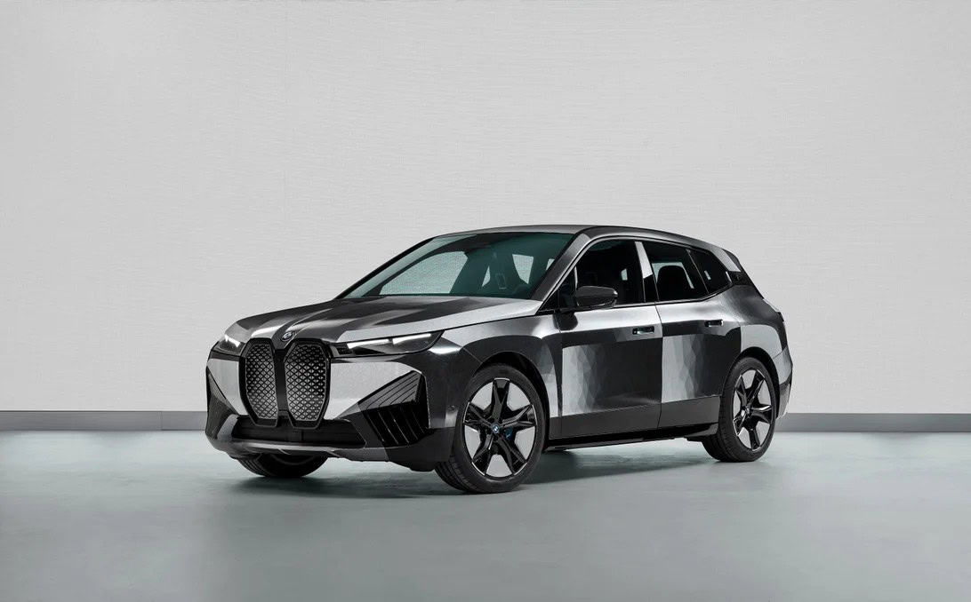 bmw ix flow e ink car