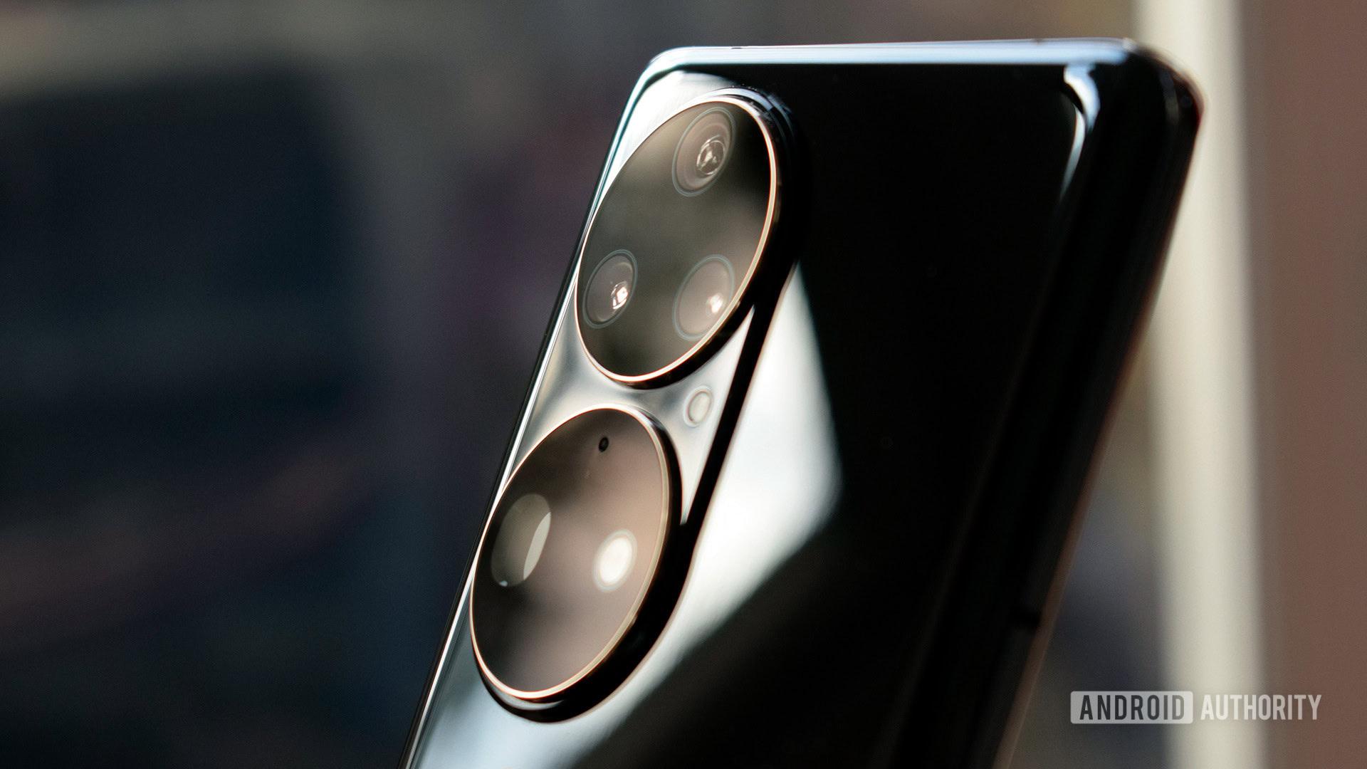 Kamera Huawei P50 Pro menampung warna-warna gelap yang dekat