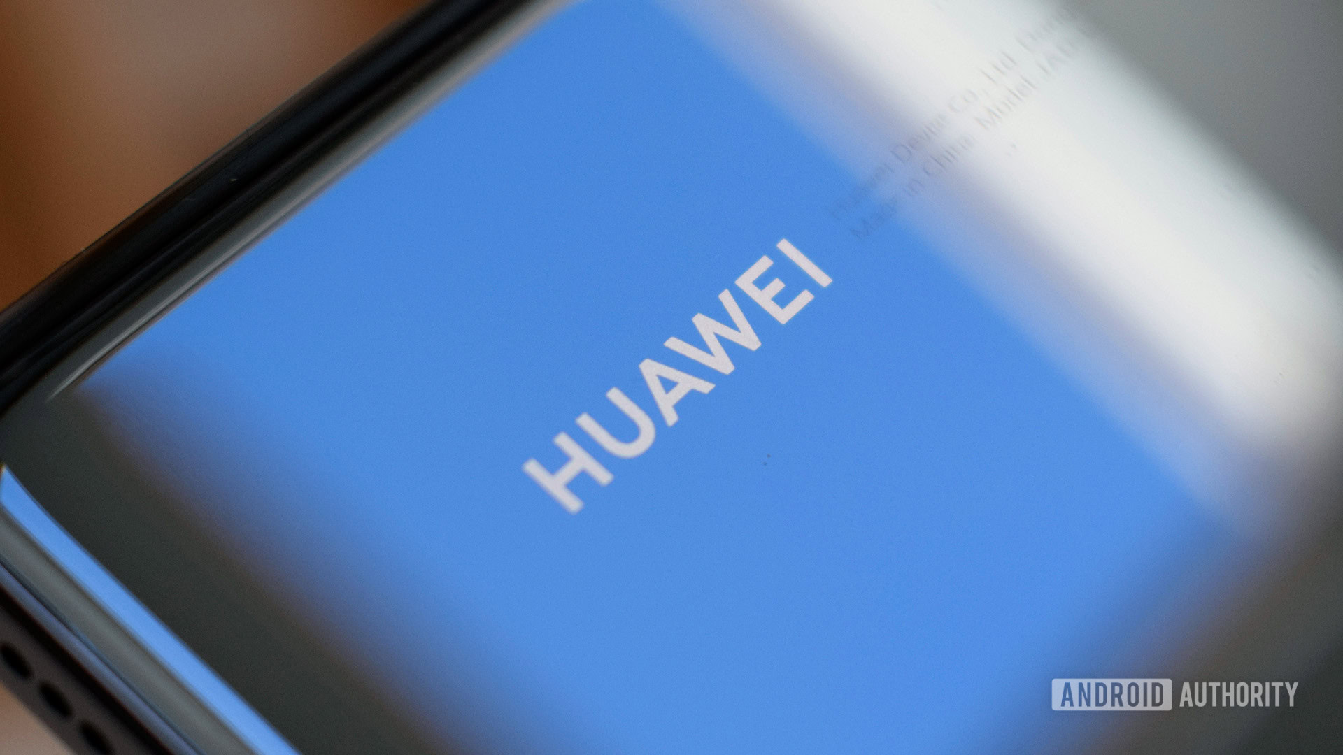 HUAWEI P50 Pro logo up close