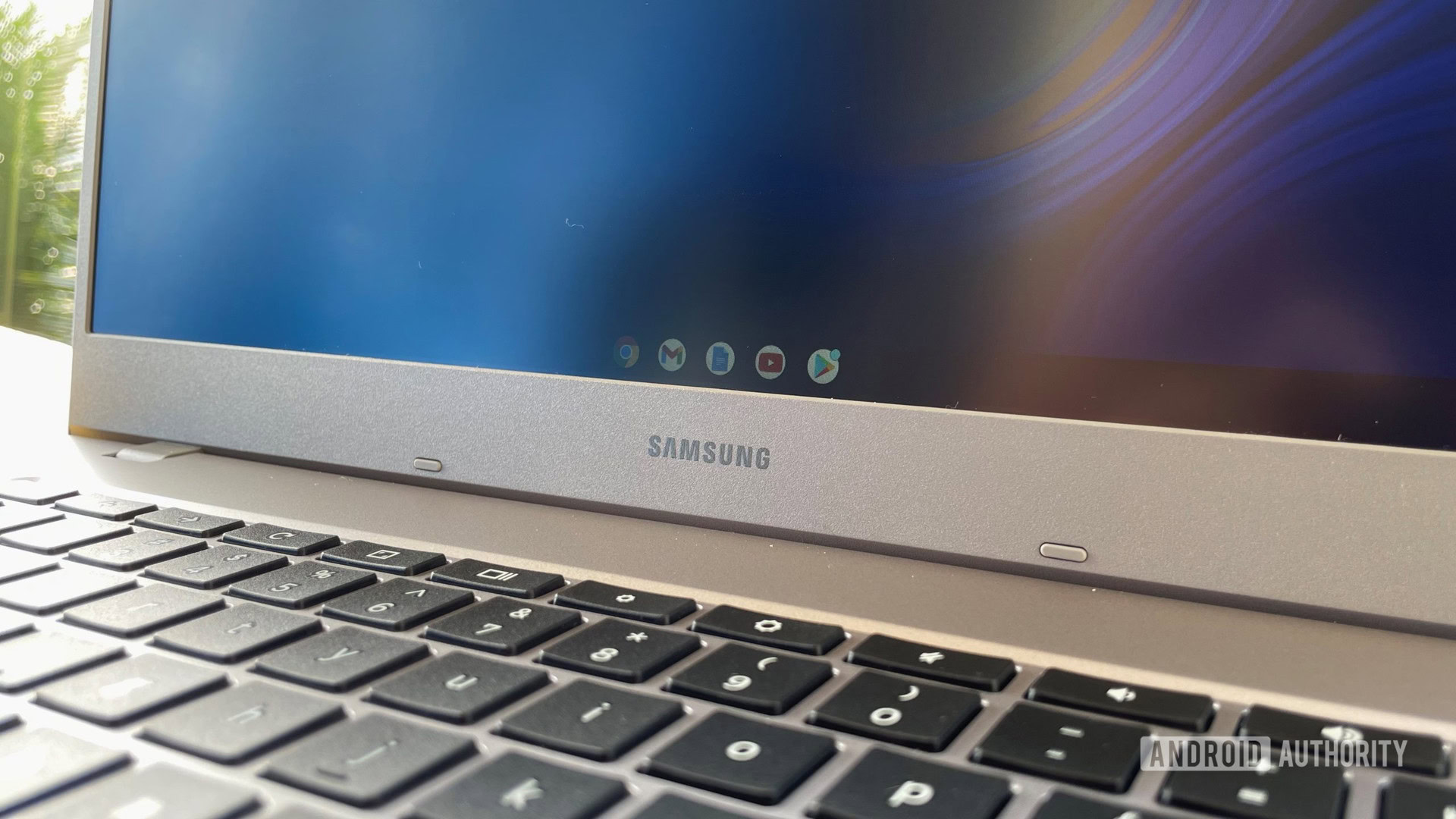 Samsung Chromebook 4 logo close up