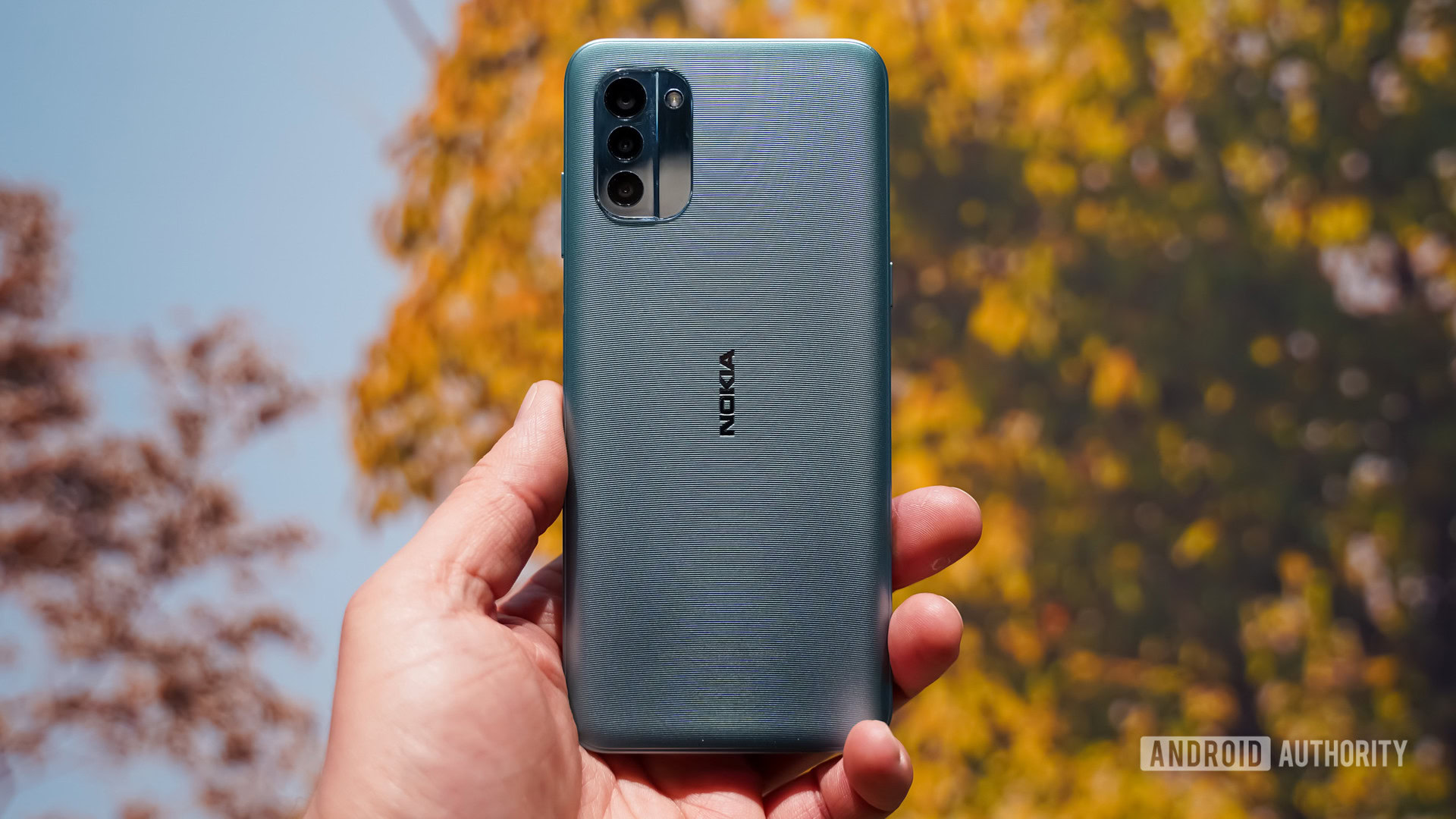 HMD Global Nokia G11 back panel in hand