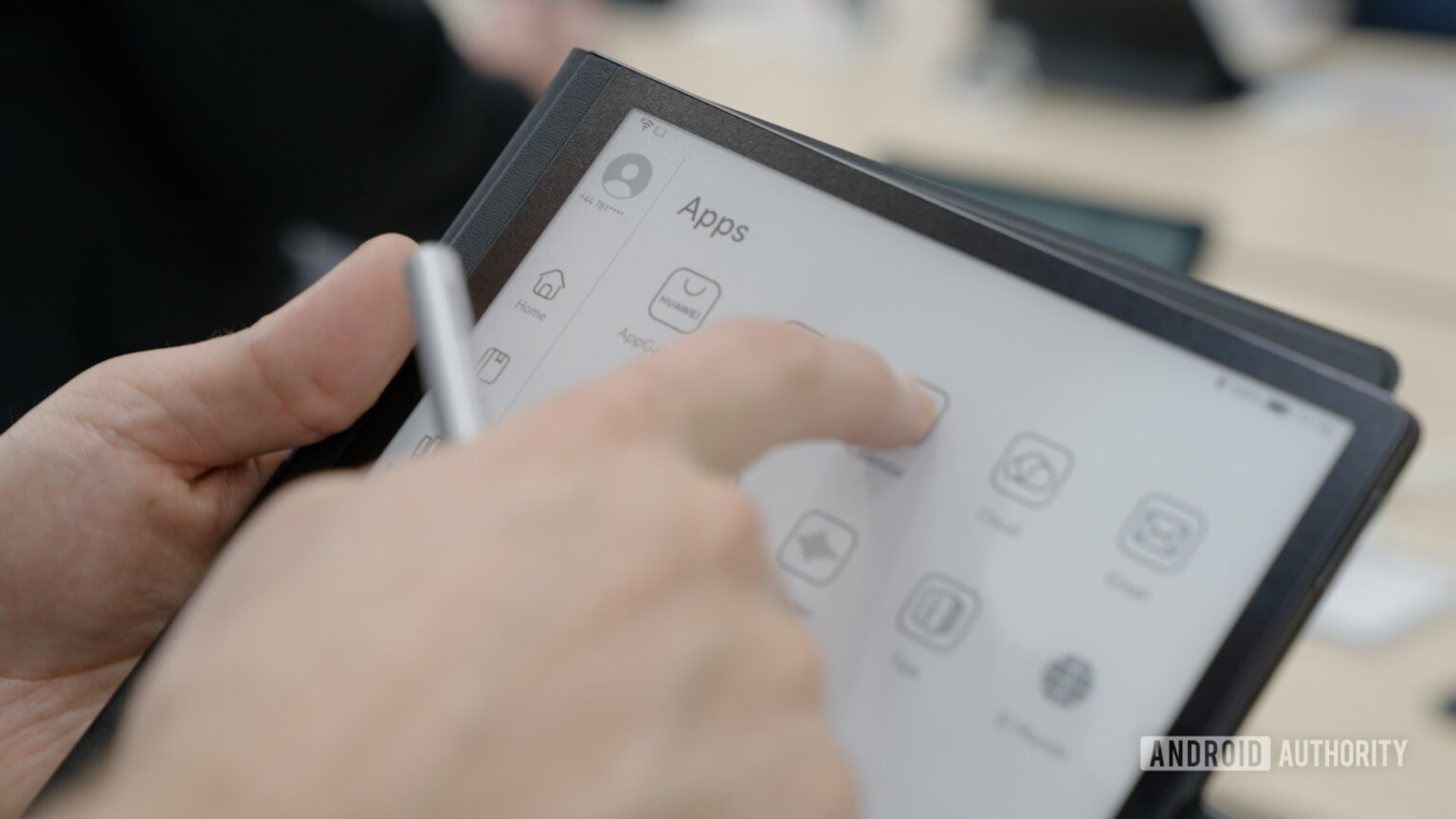 HUAWEI MatePad Paper hands-on: e-ink tablet that takes reading seriously