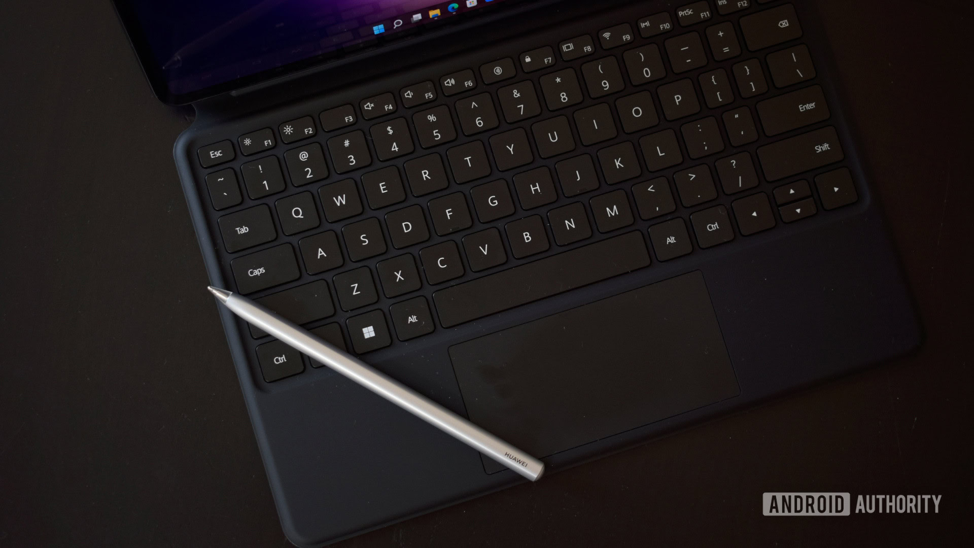 HUAWEI Smart Magnetic Keyboard and M Pencil