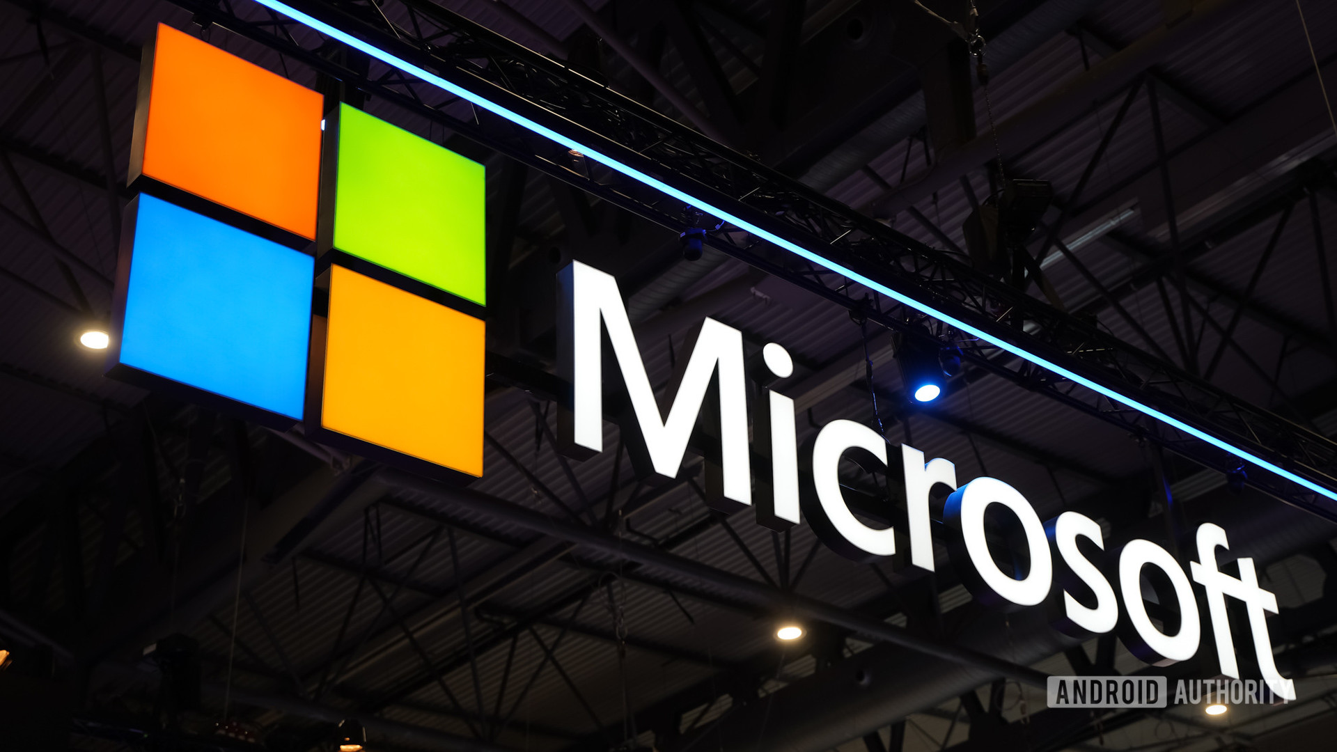 Microsoft logo angled MWC 2022