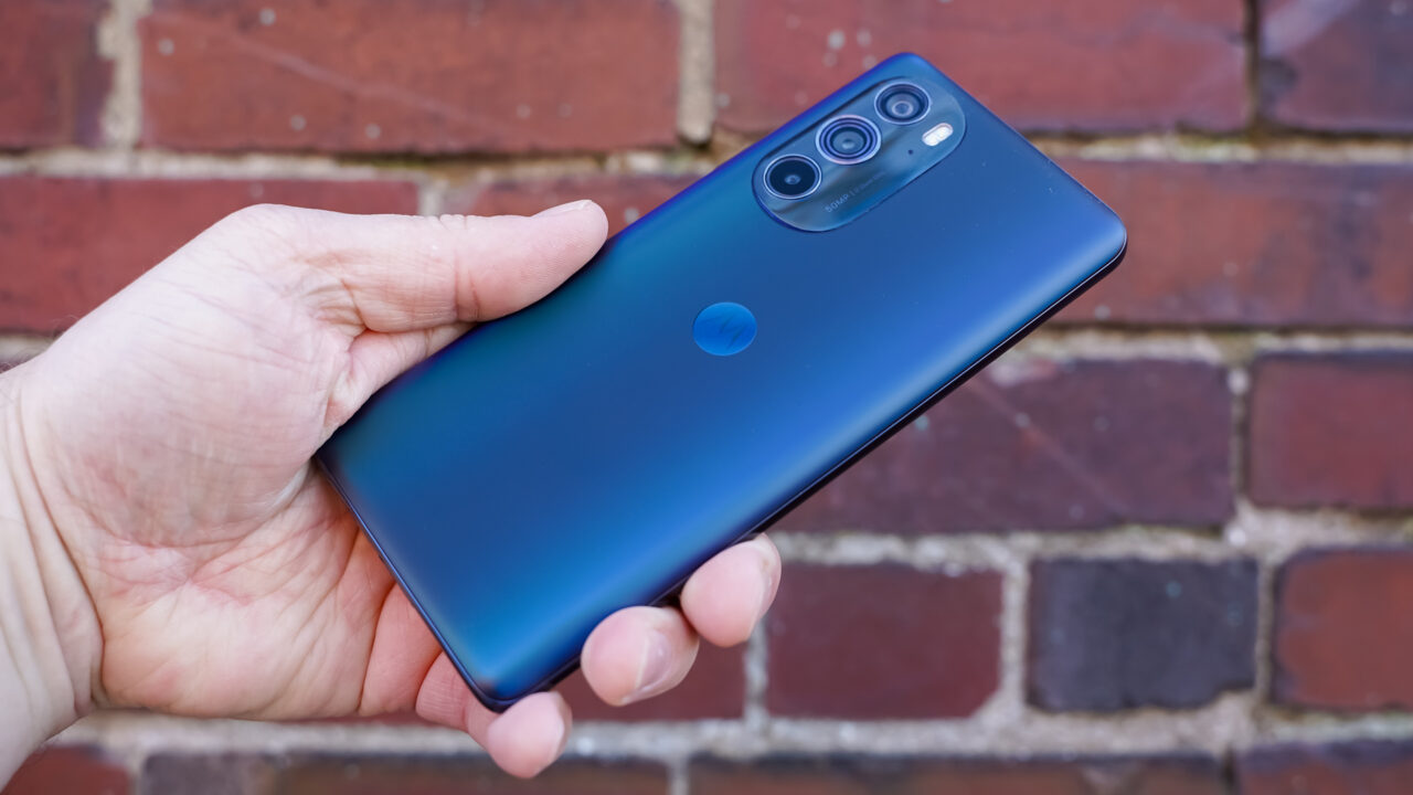 Motorola Edge Plus (2022) review Too many blunt edges