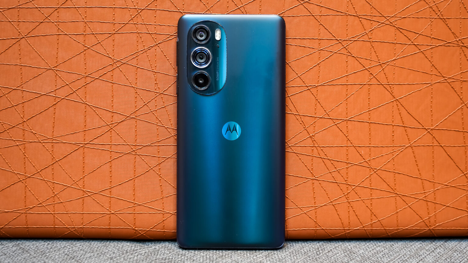 Motorola Edge Plus (2022) review Too many blunt edges