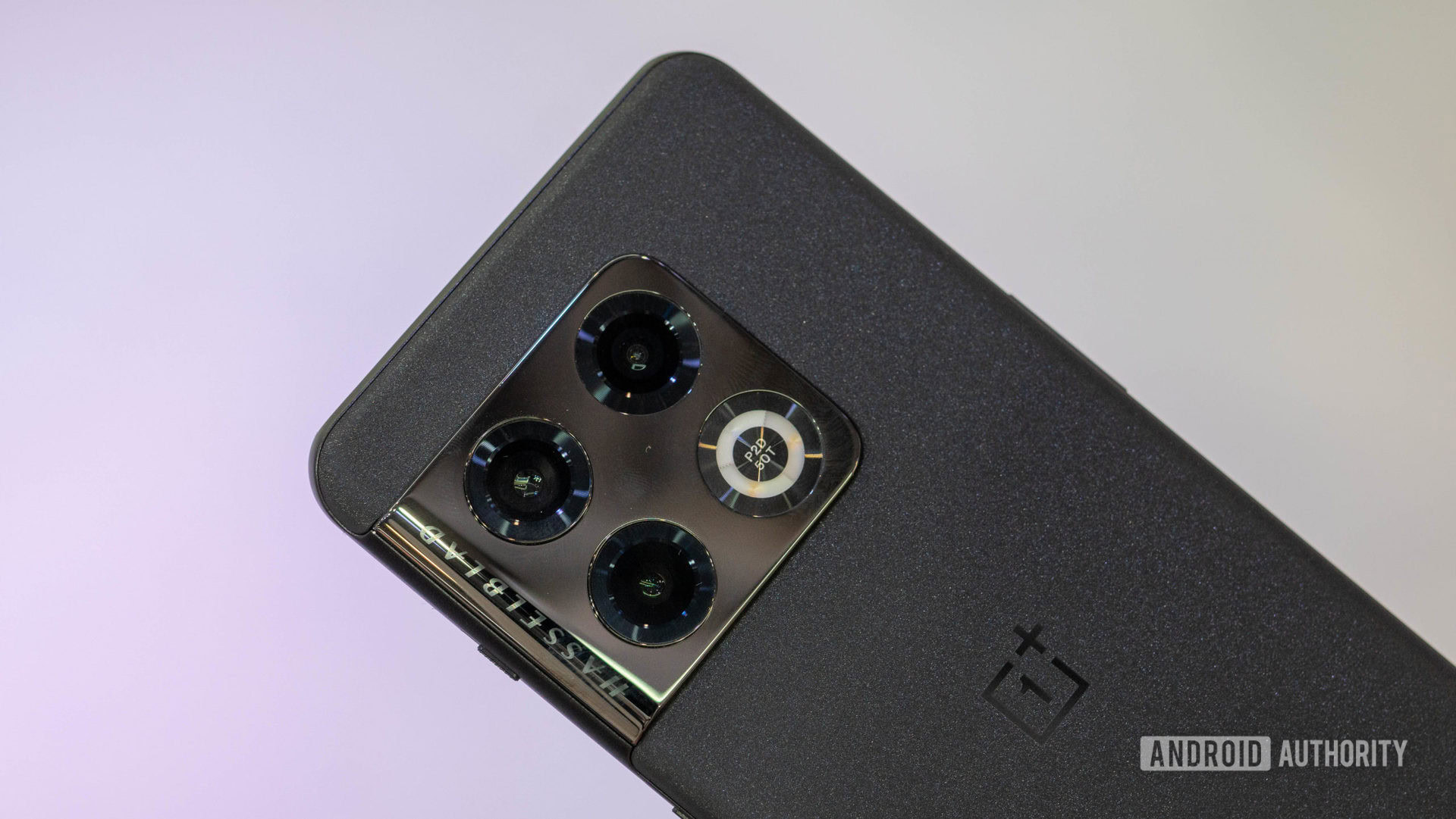 OnePlus 10 Pro black camera closeup 1