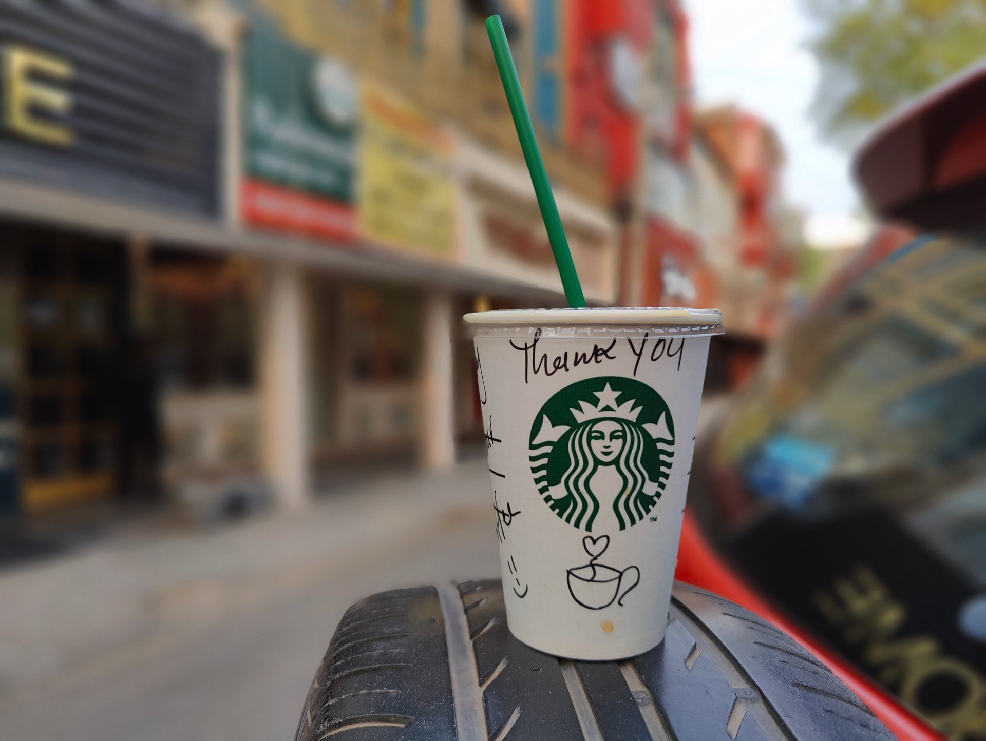 OnePlus 10 Pro portrait mode shot of coffee cup