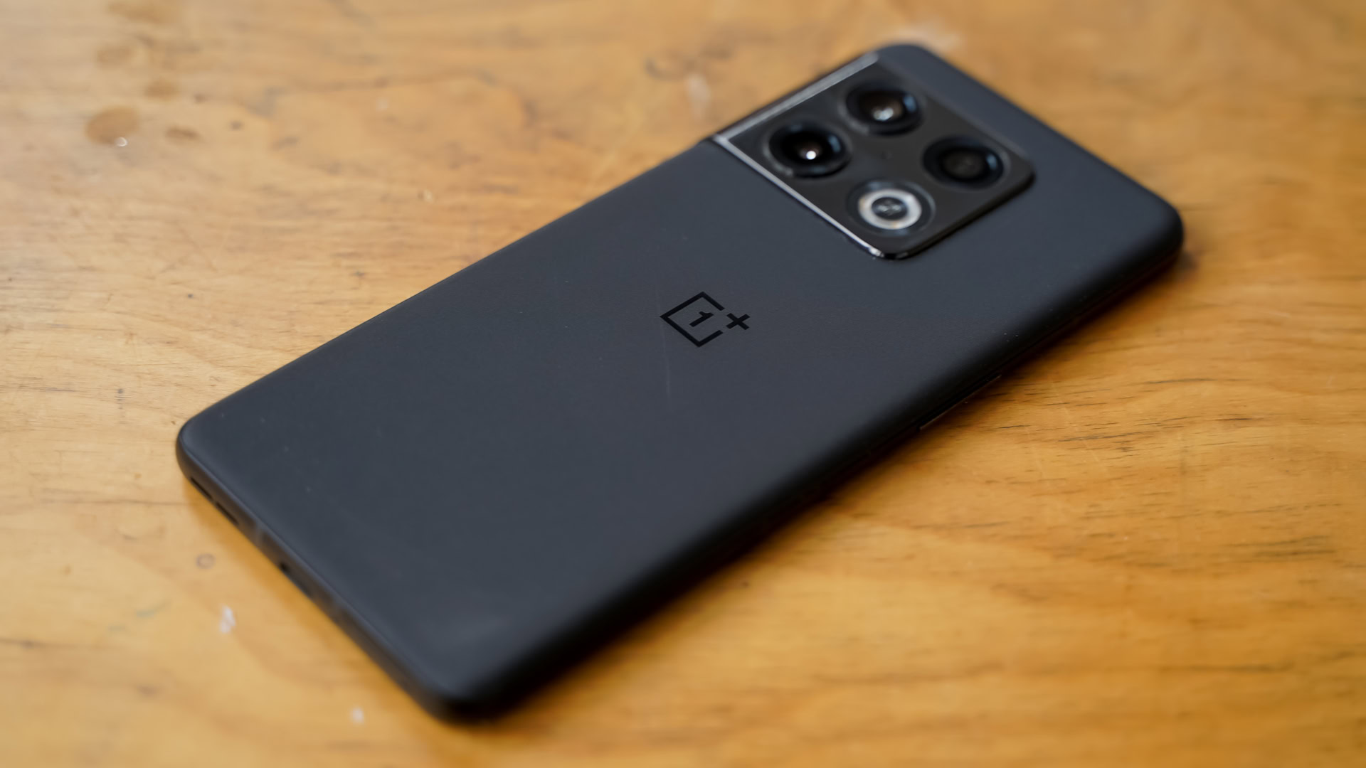 OnePlus 10 Pro rear profile