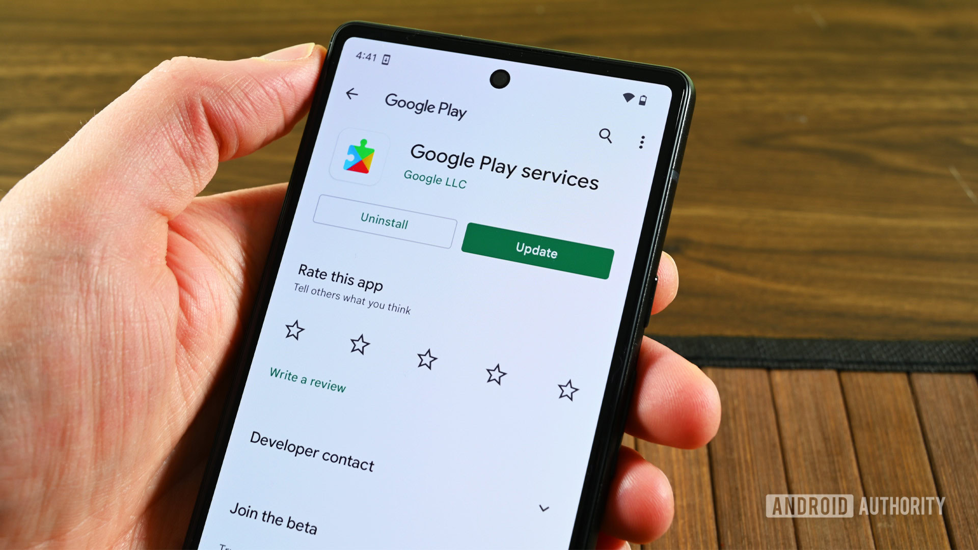 La actualización del sistema de Google Play de mayo de 2022 agrega una práctica función para compartir cerca