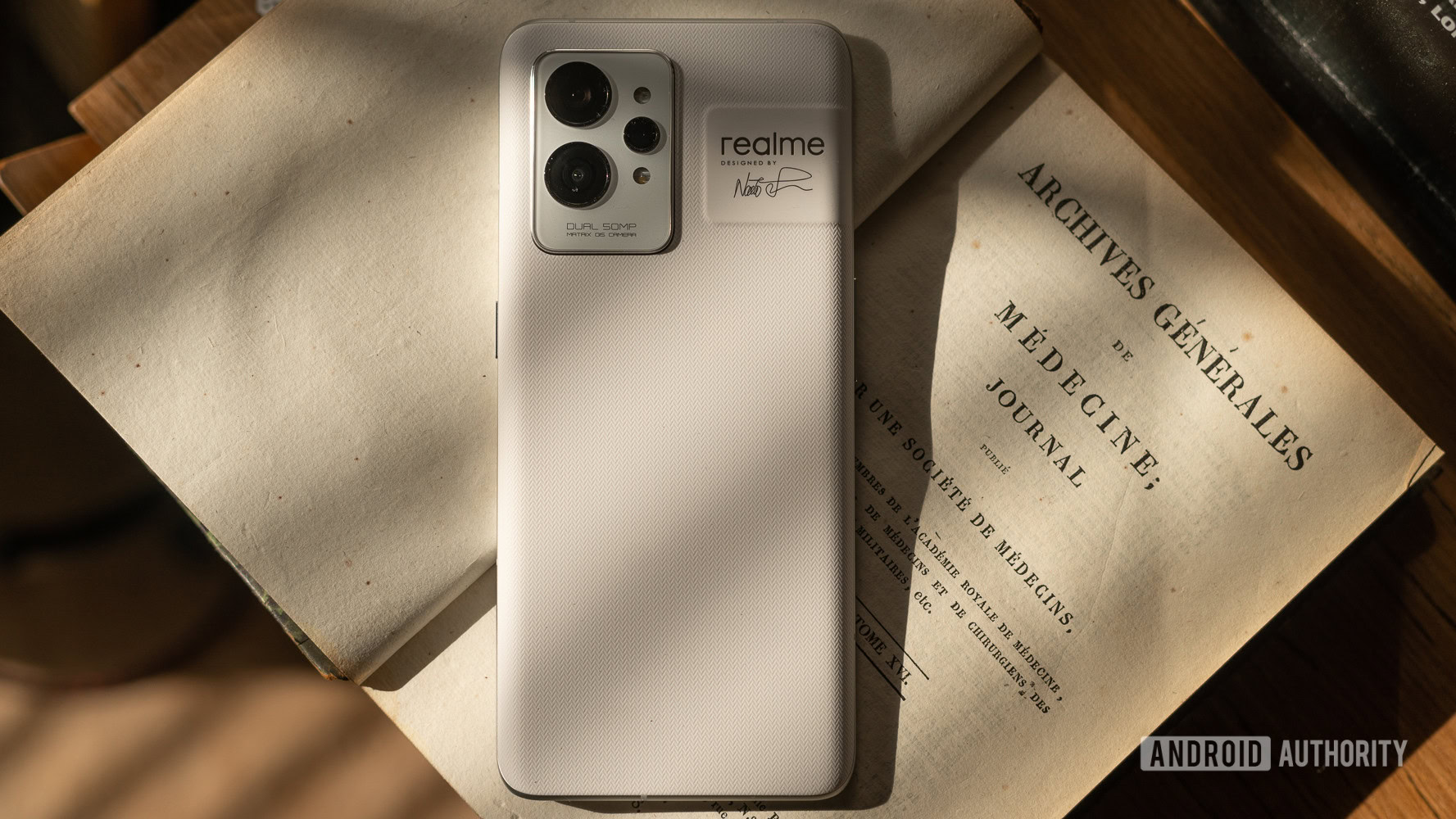 Realme GT2 Pro: hands on with a phone with a fisheye lens