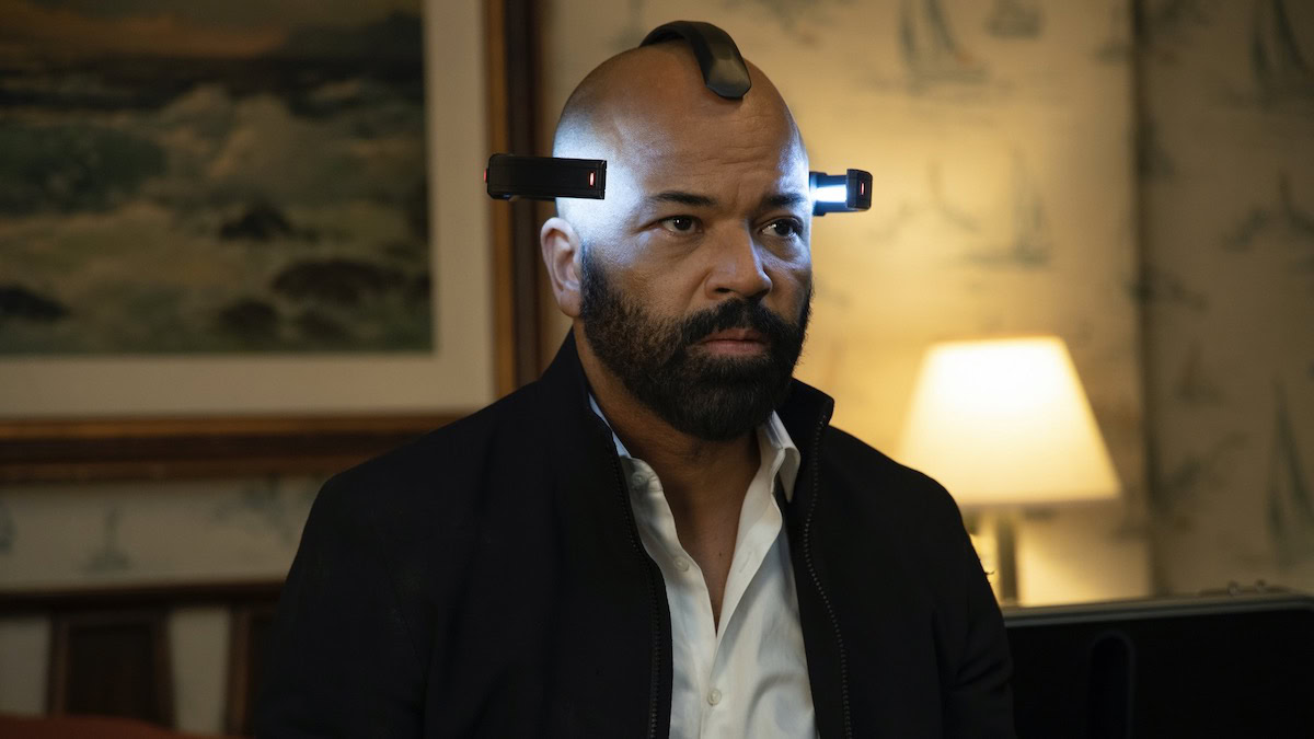 Edgar Wright wears a brain scanner in Westworld - looks like a cut