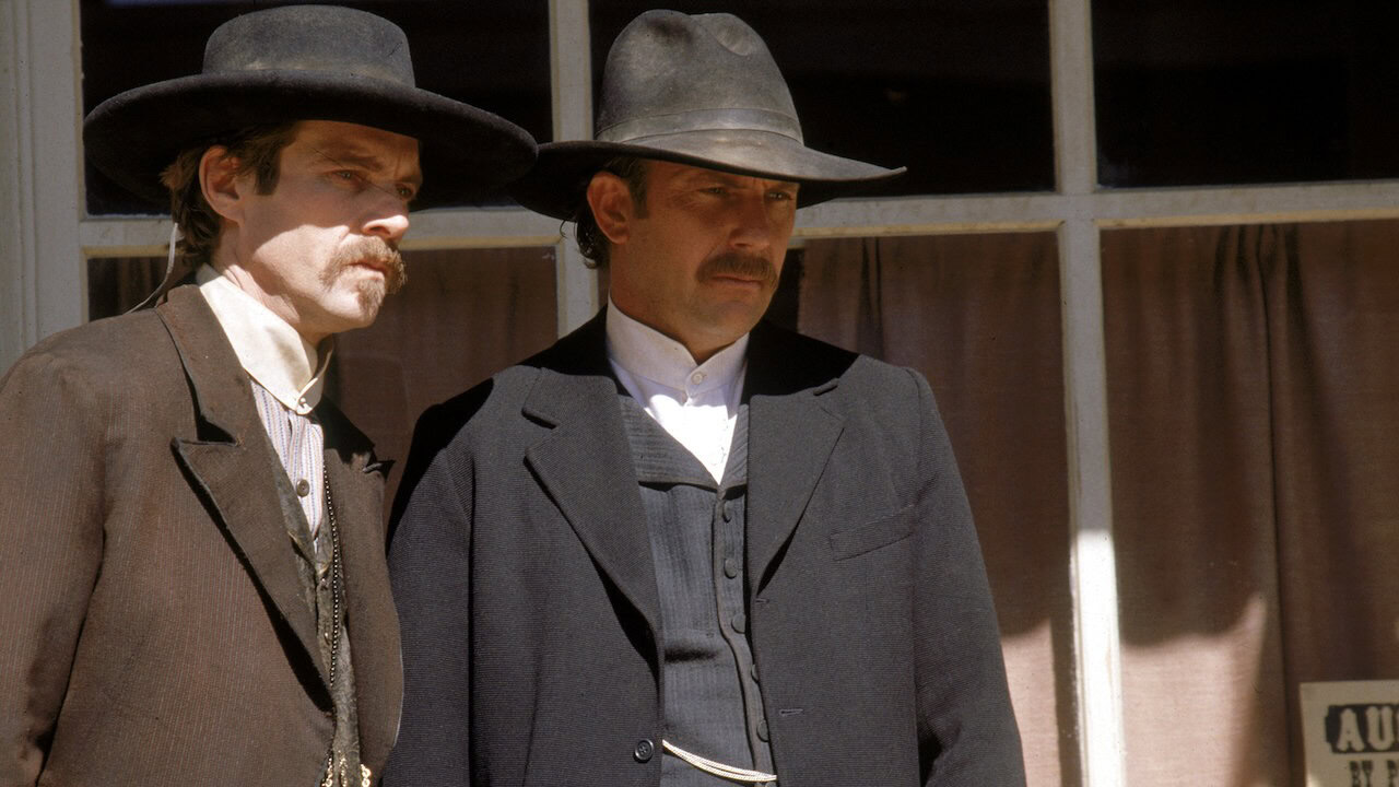 Kevin Costner and Dennis Quaid in Wyatt Earp - best Netflix westerns