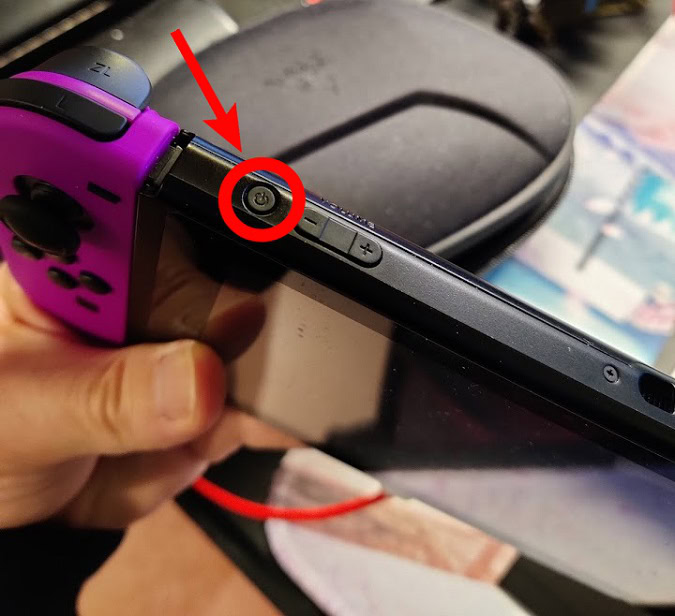 power button location on nintendo switch